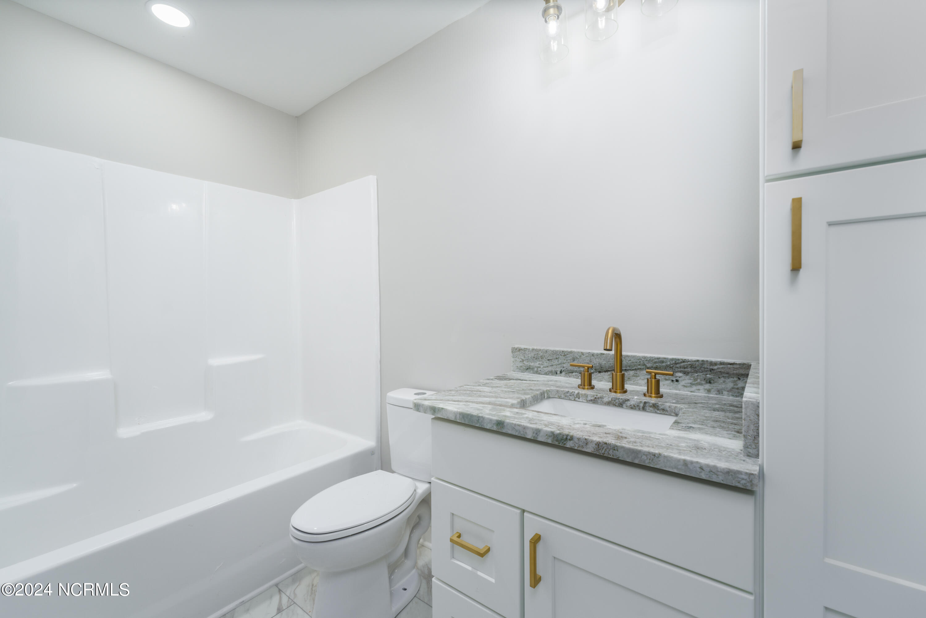 108 E Hargett Street Property Photo 28