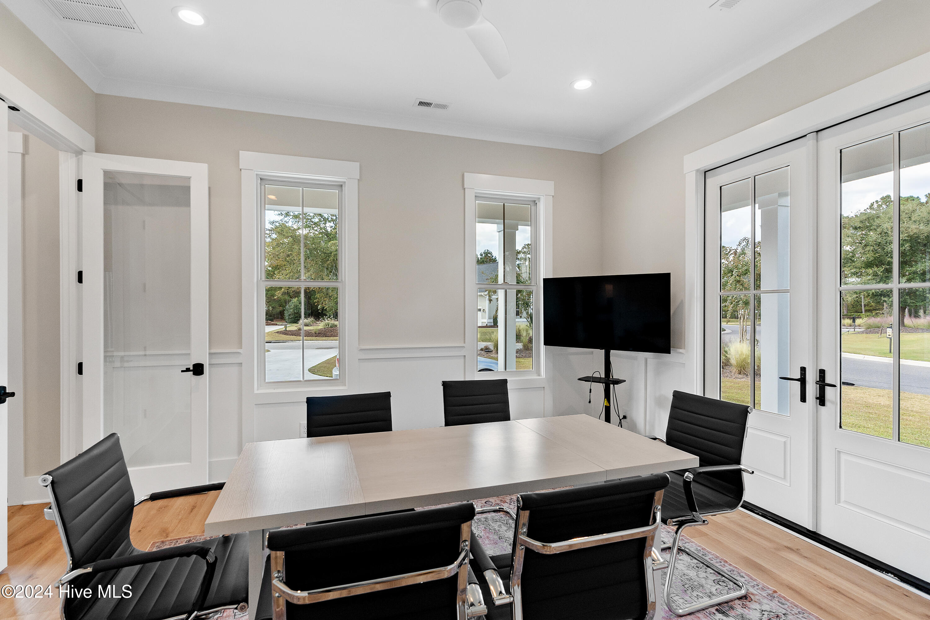 3756 Friendly Orange Court Property Photo 8