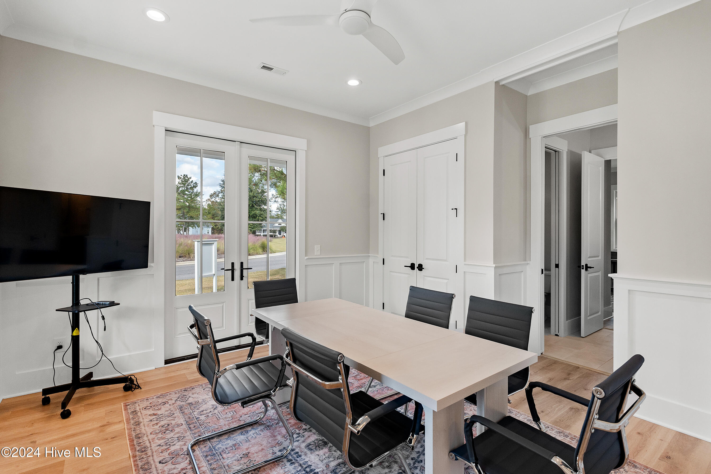 3756 Friendly Orange Court Property Photo 9