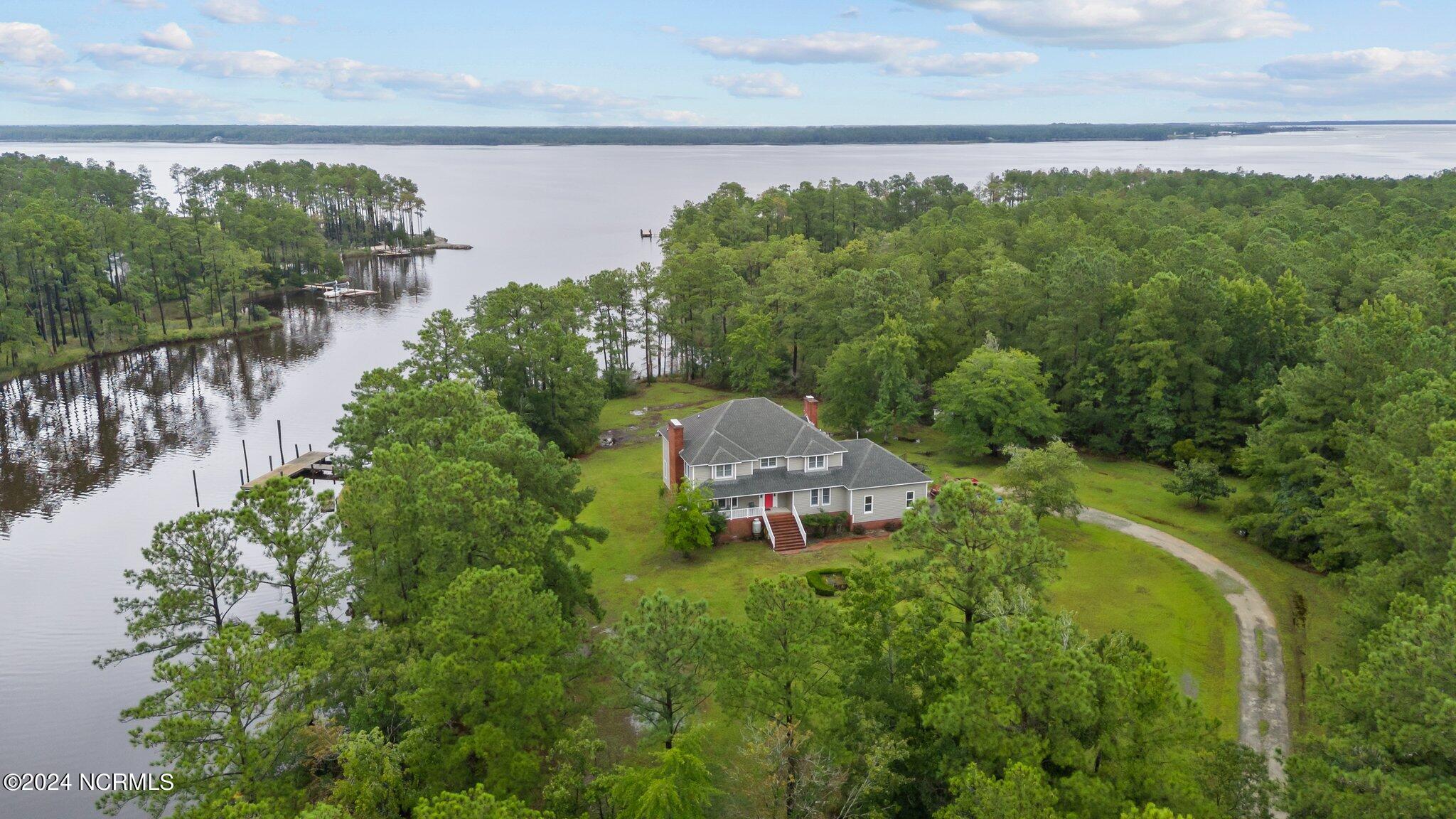 1039 Pasture Point Road Property Photo 8
