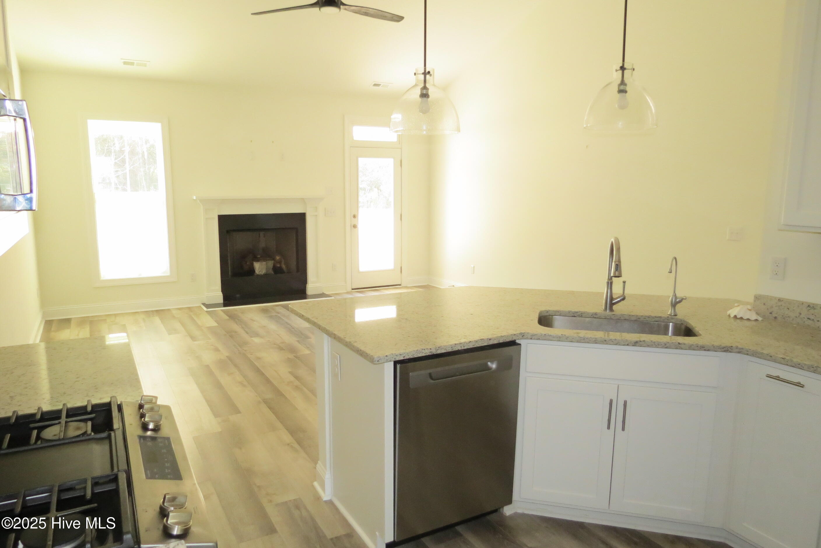 615 Windward Drive Property Photo 10