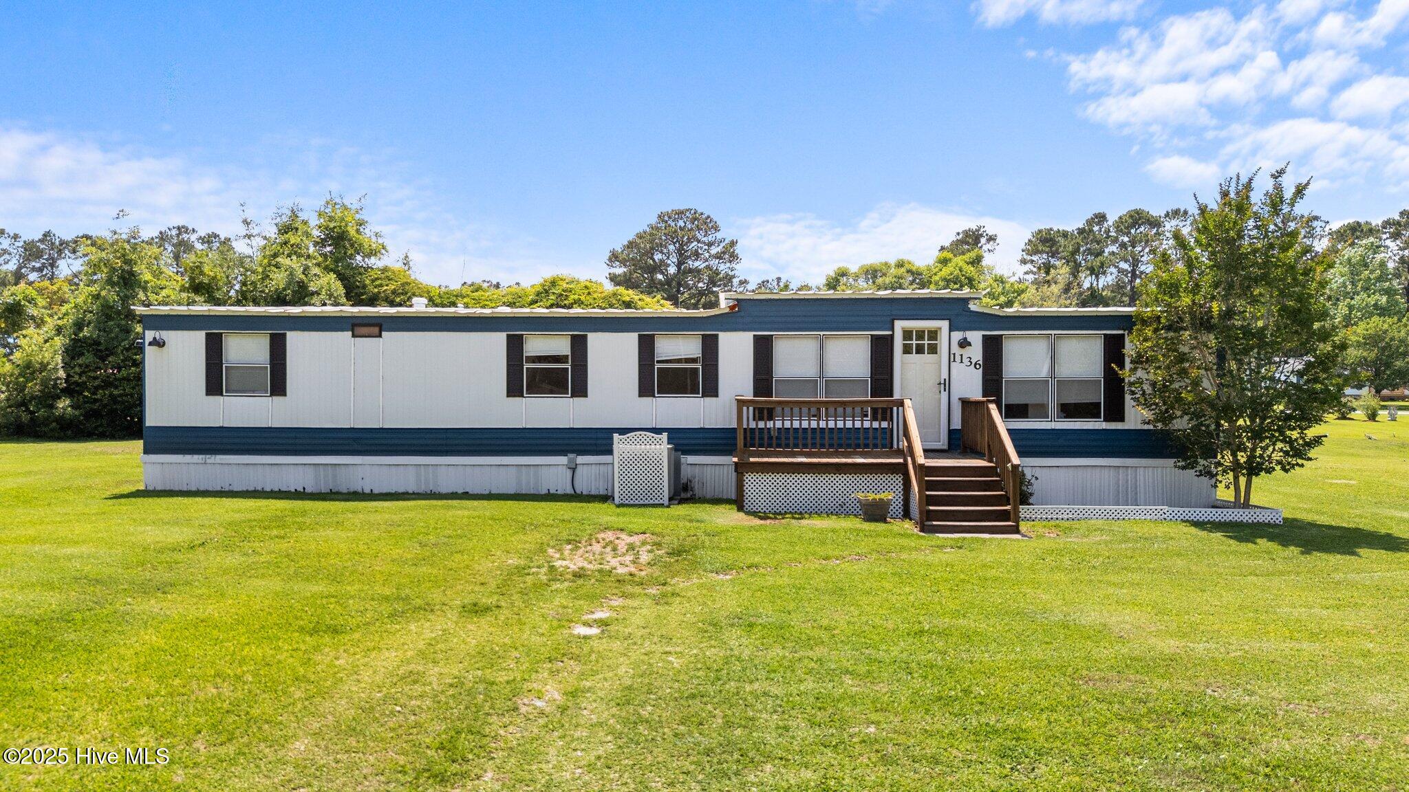 1136 &1132 Glancy Road Property Photo 14