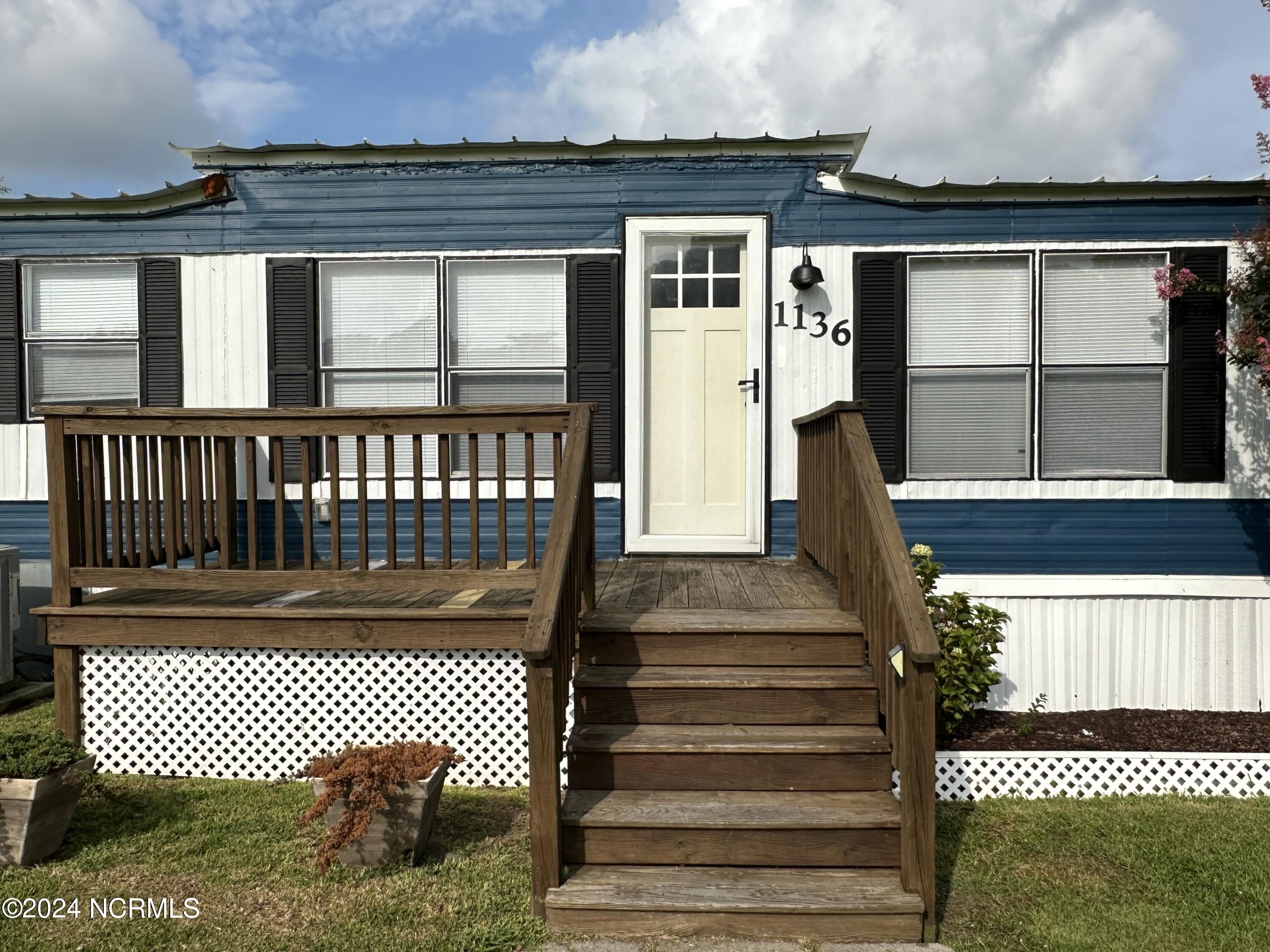 1136 &1132 Glancy Road Property Photo 15