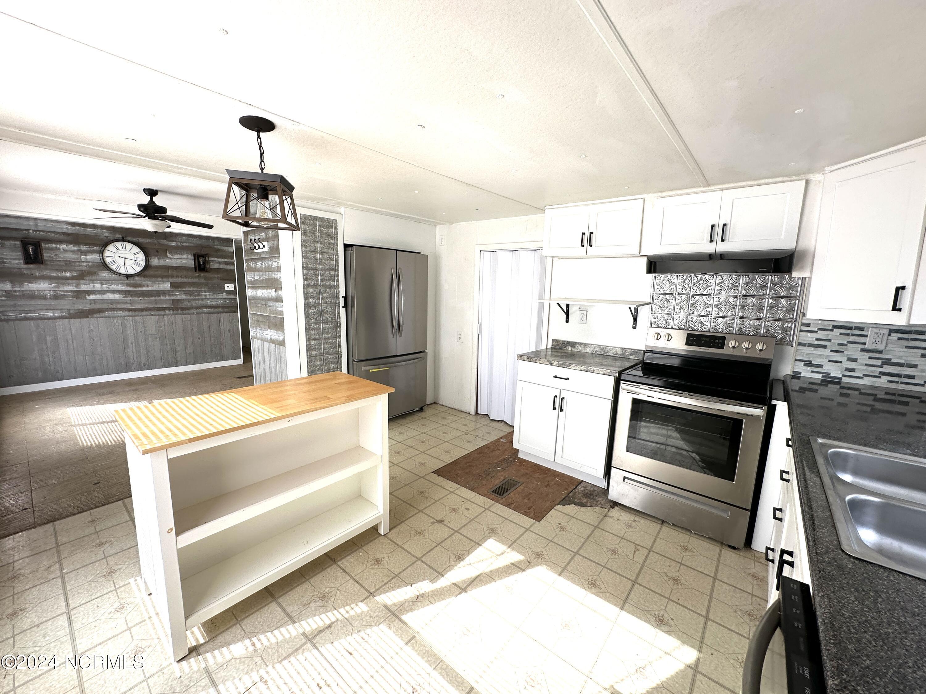 1136 &1132 Glancy Road Property Photo 19