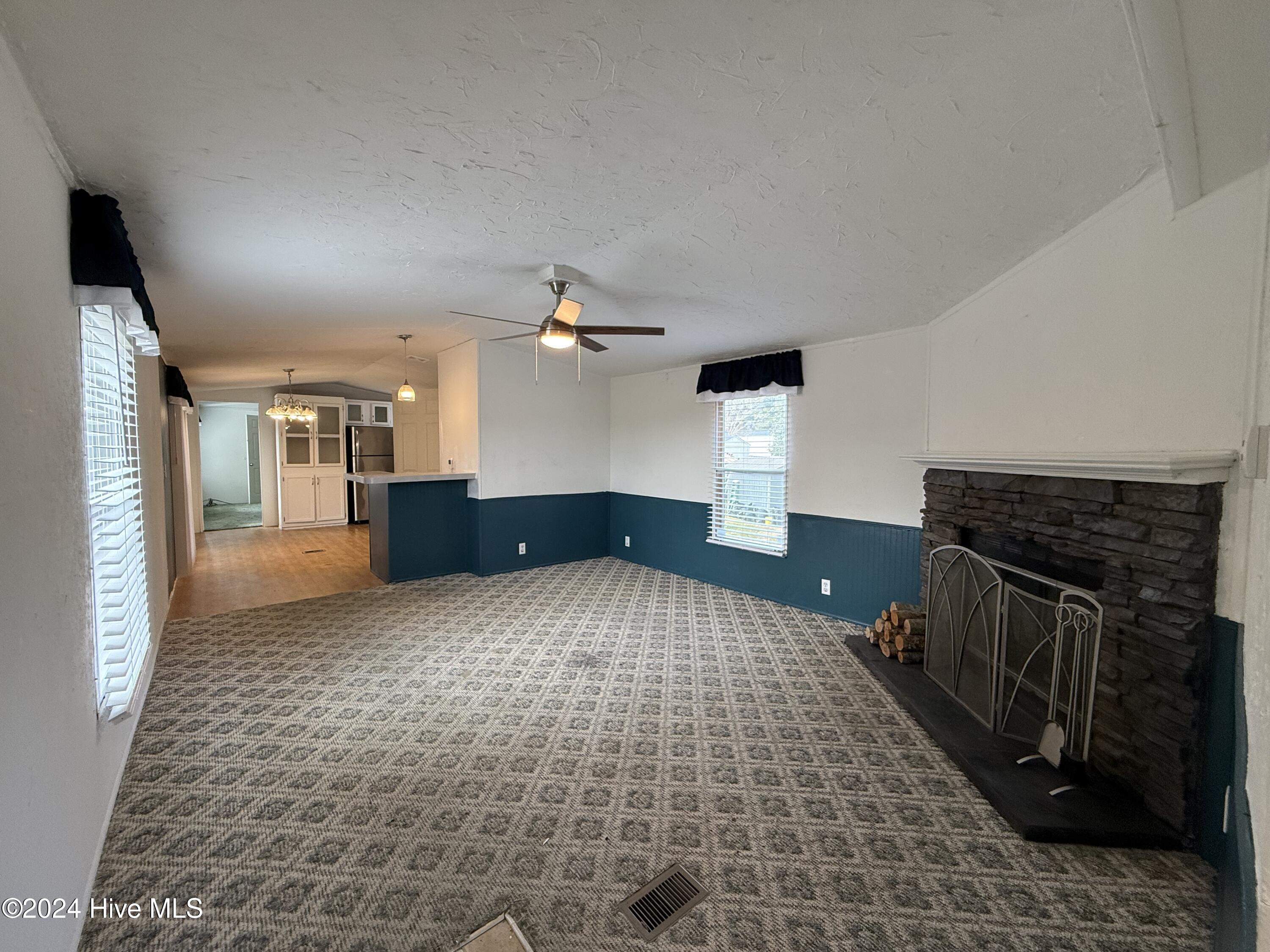 1136 &1132 Glancy Road Property Photo 37