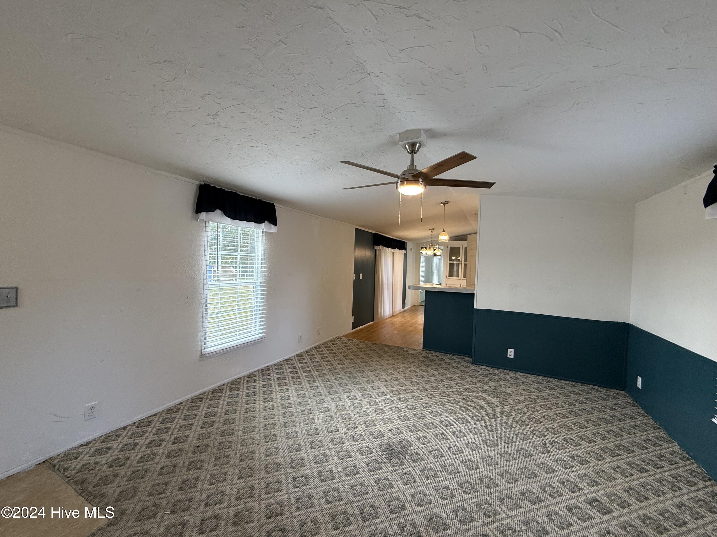 1136 &1132 Glancy Road Property Photo 38