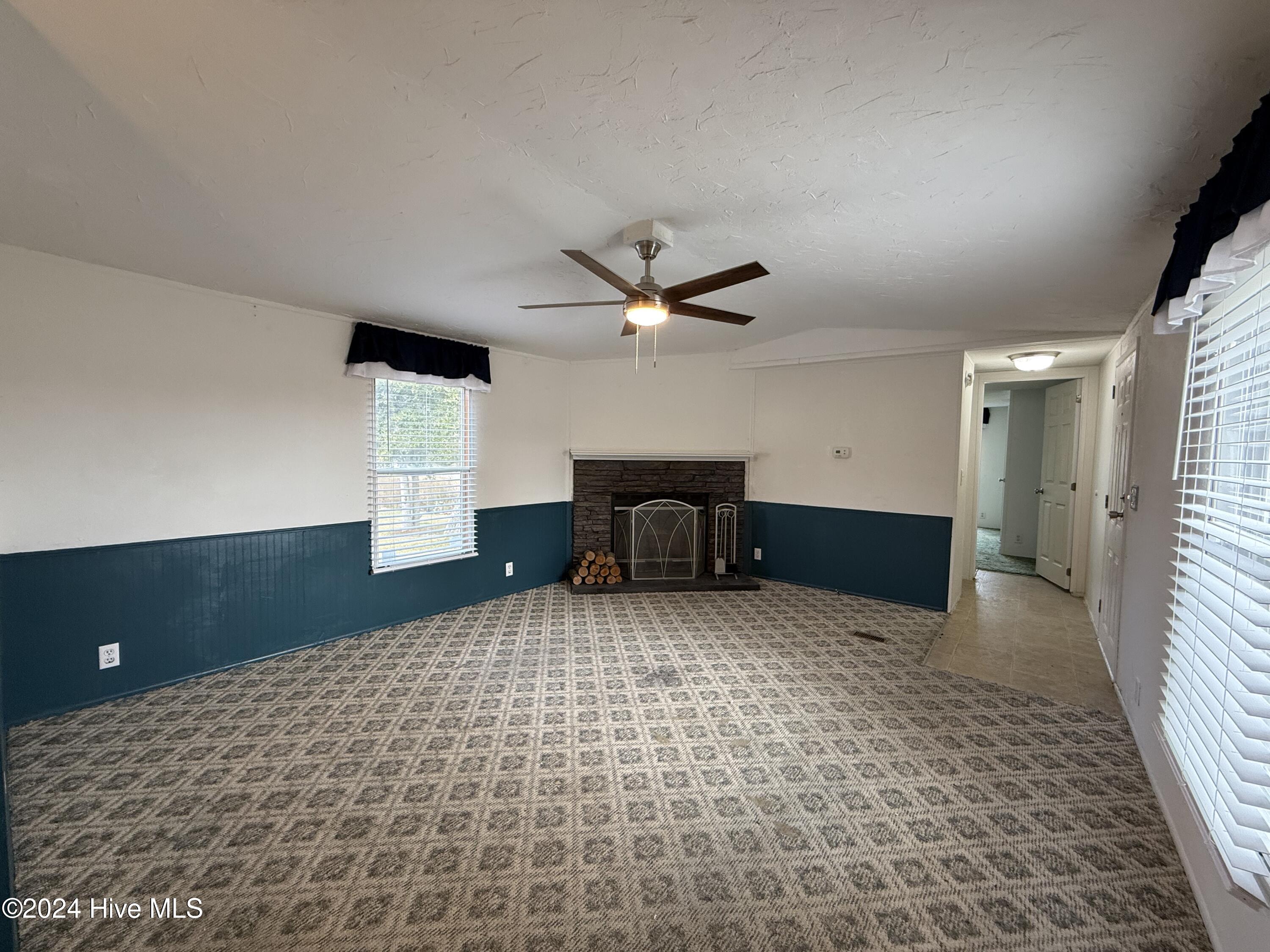 1136 &1132 Glancy Road Property Photo 40