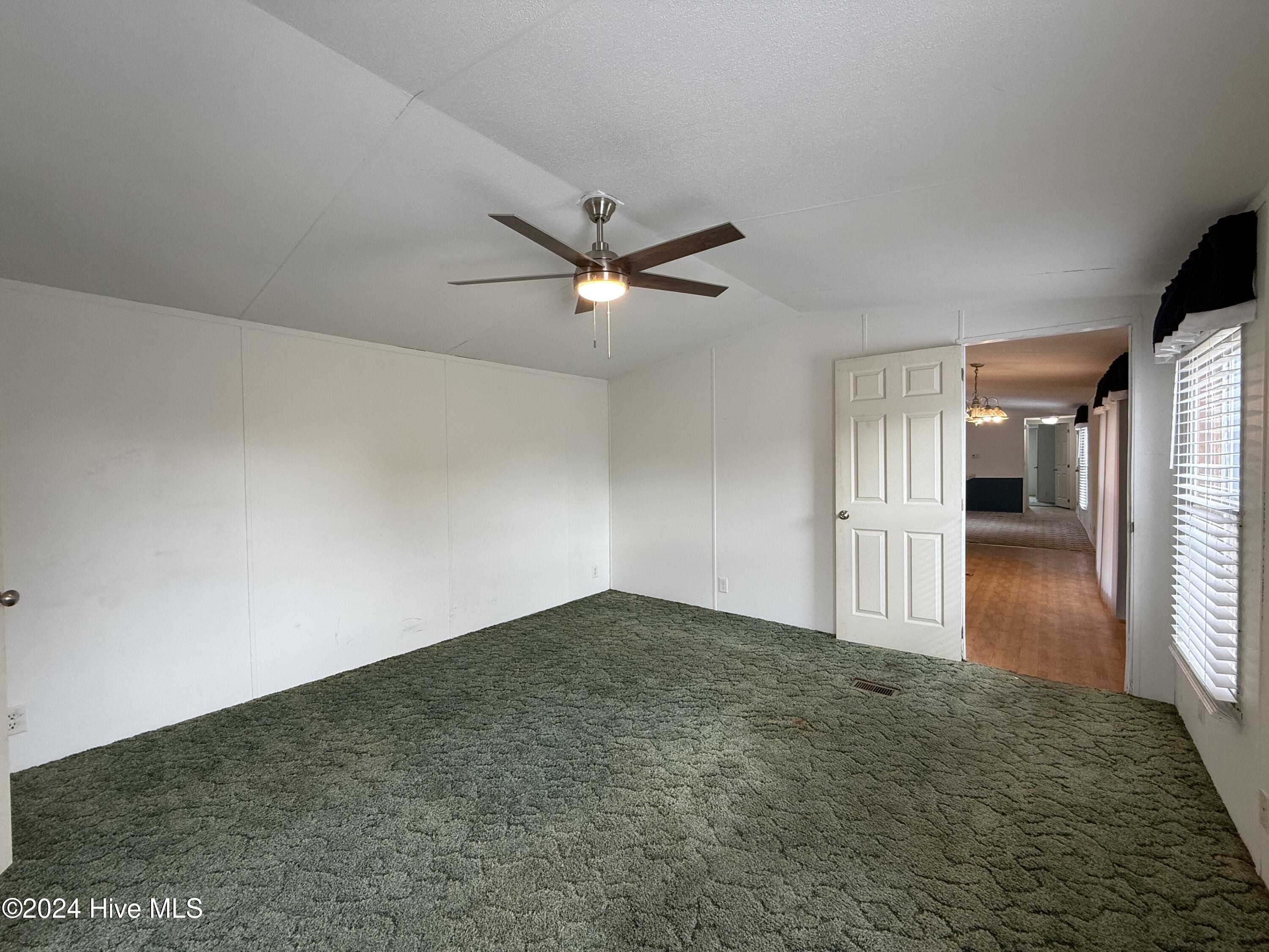 1136 &1132 Glancy Road Property Photo 47