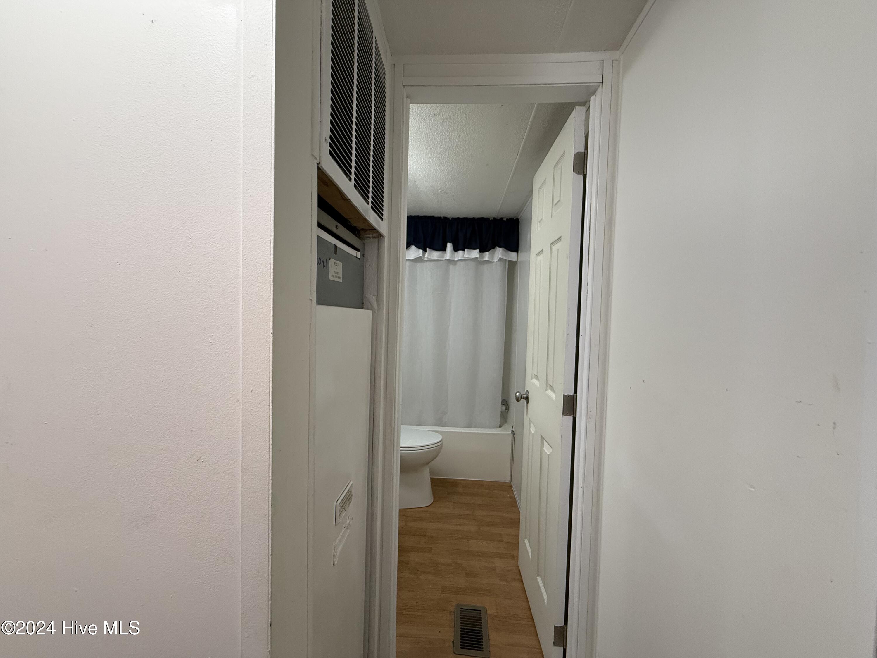 1136 &1132 Glancy Road Property Photo 54