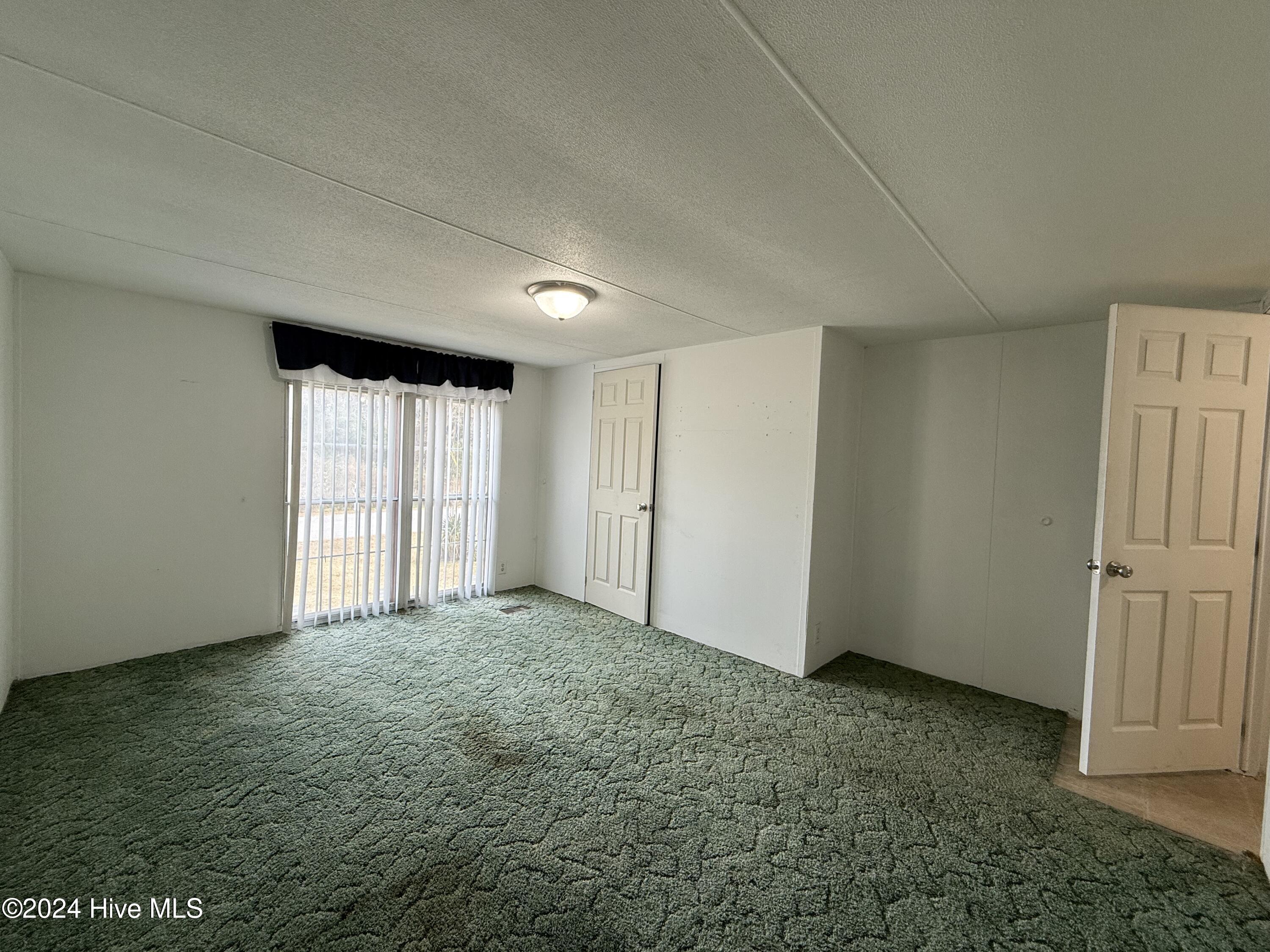 1136 &1132 Glancy Road Property Photo 56