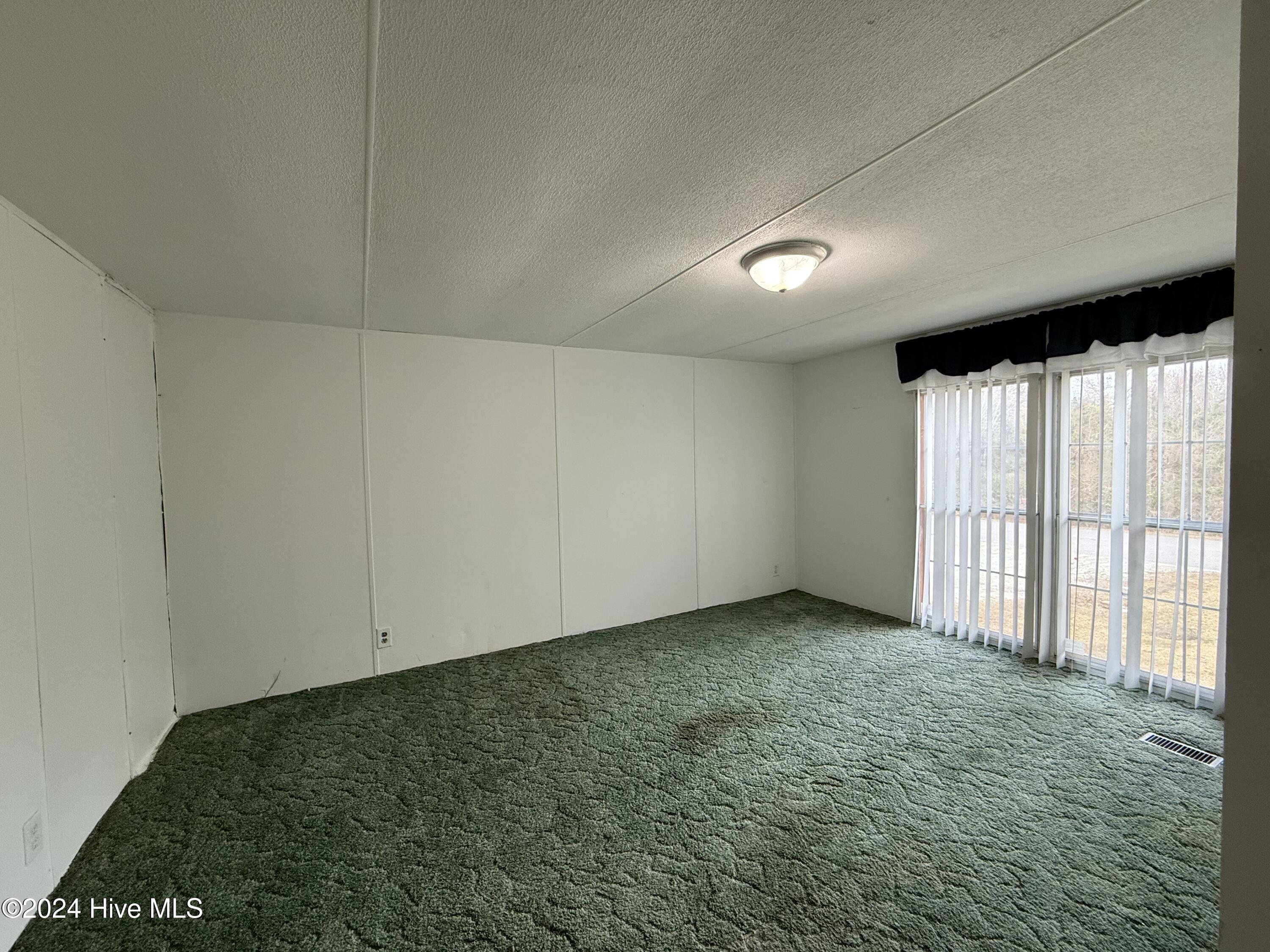 1136 &1132 Glancy Road Property Photo 59