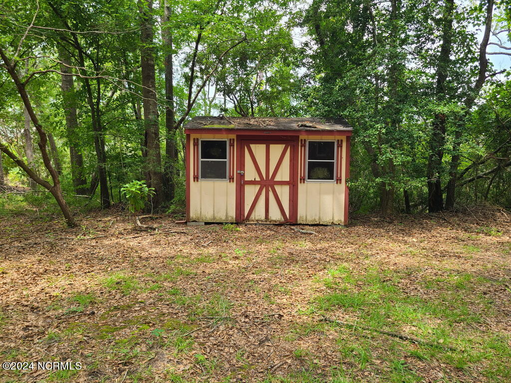 103 Creekview Lane Property Photo 5