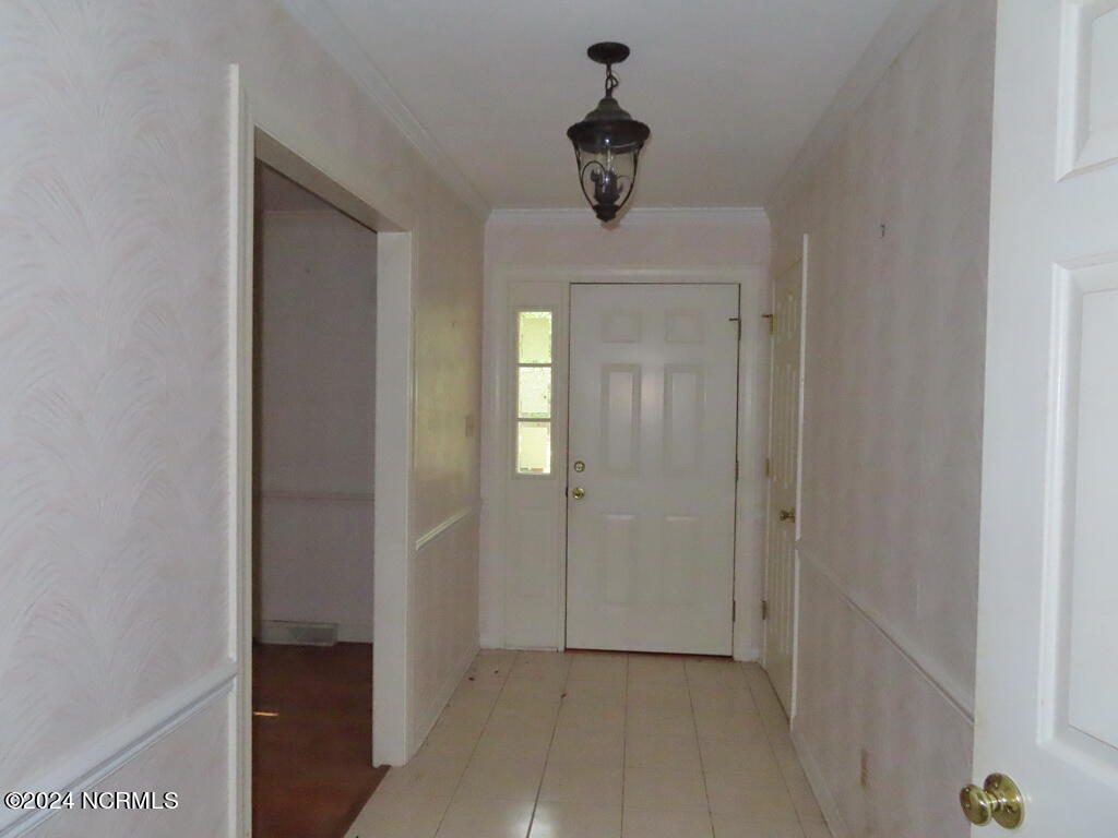 103 Creekview Lane Property Photo 6