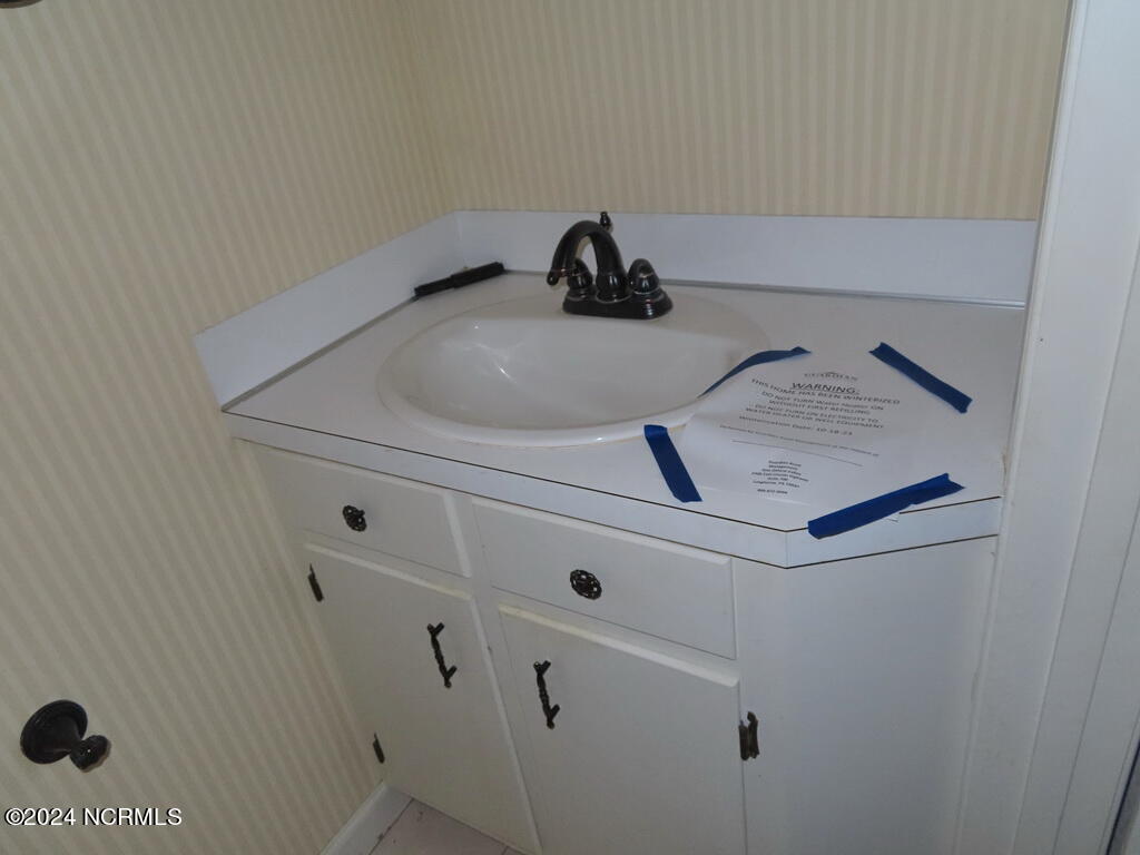 103 Creekview Lane Property Photo 9