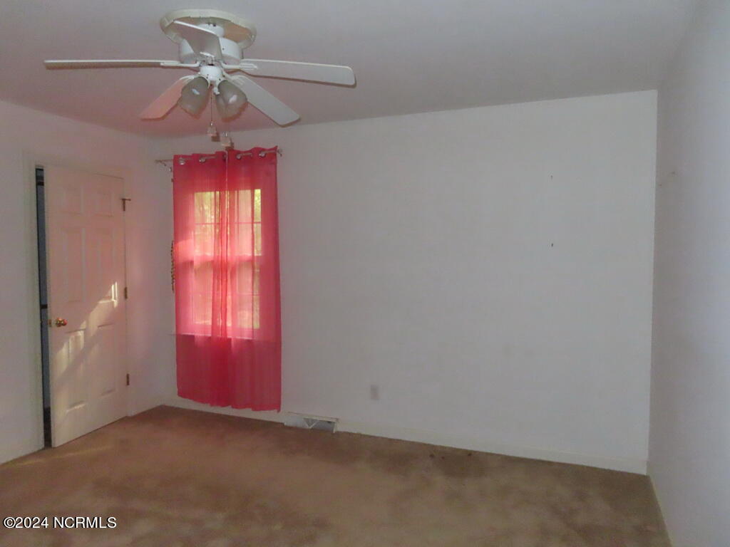 103 Creekview Lane Property Photo 32