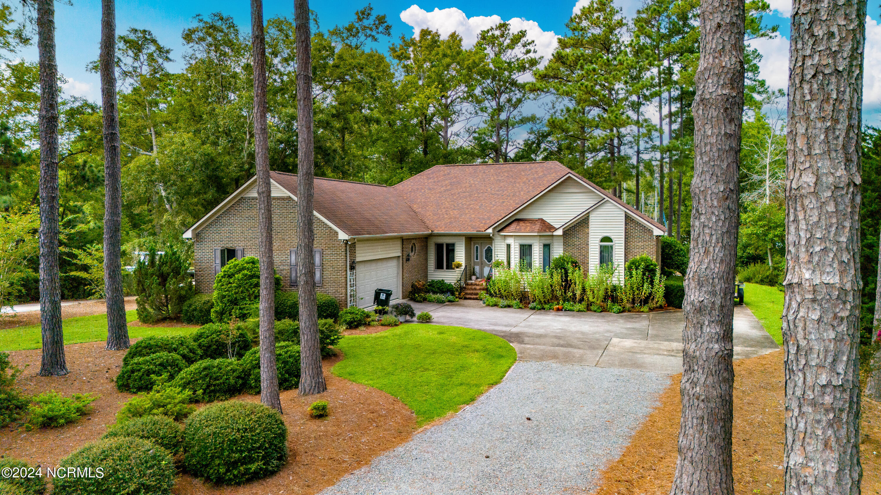 Dolphin Point Real Estate Listings Main Image
