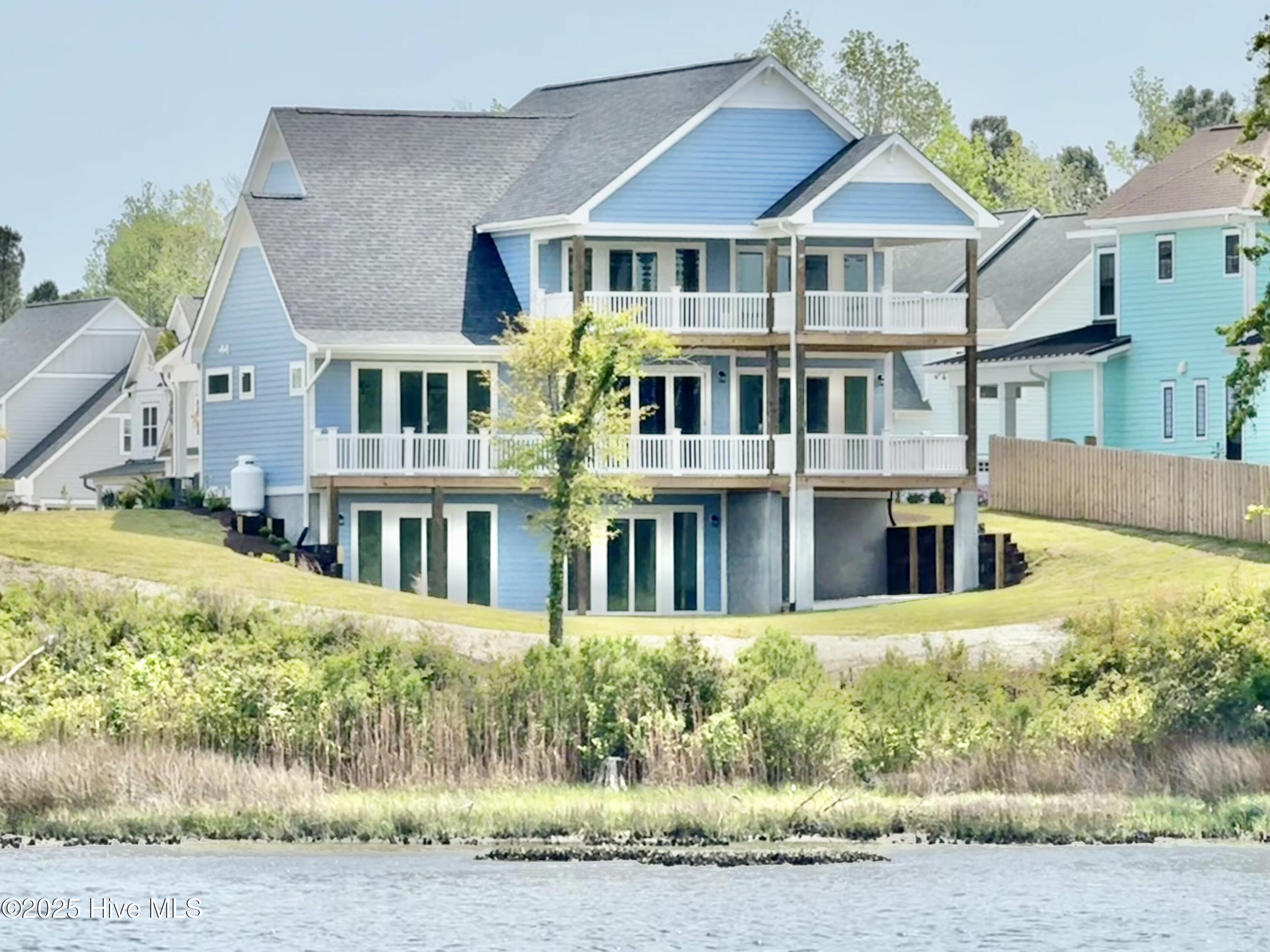 13 E Cannon Cove Property Photo 1