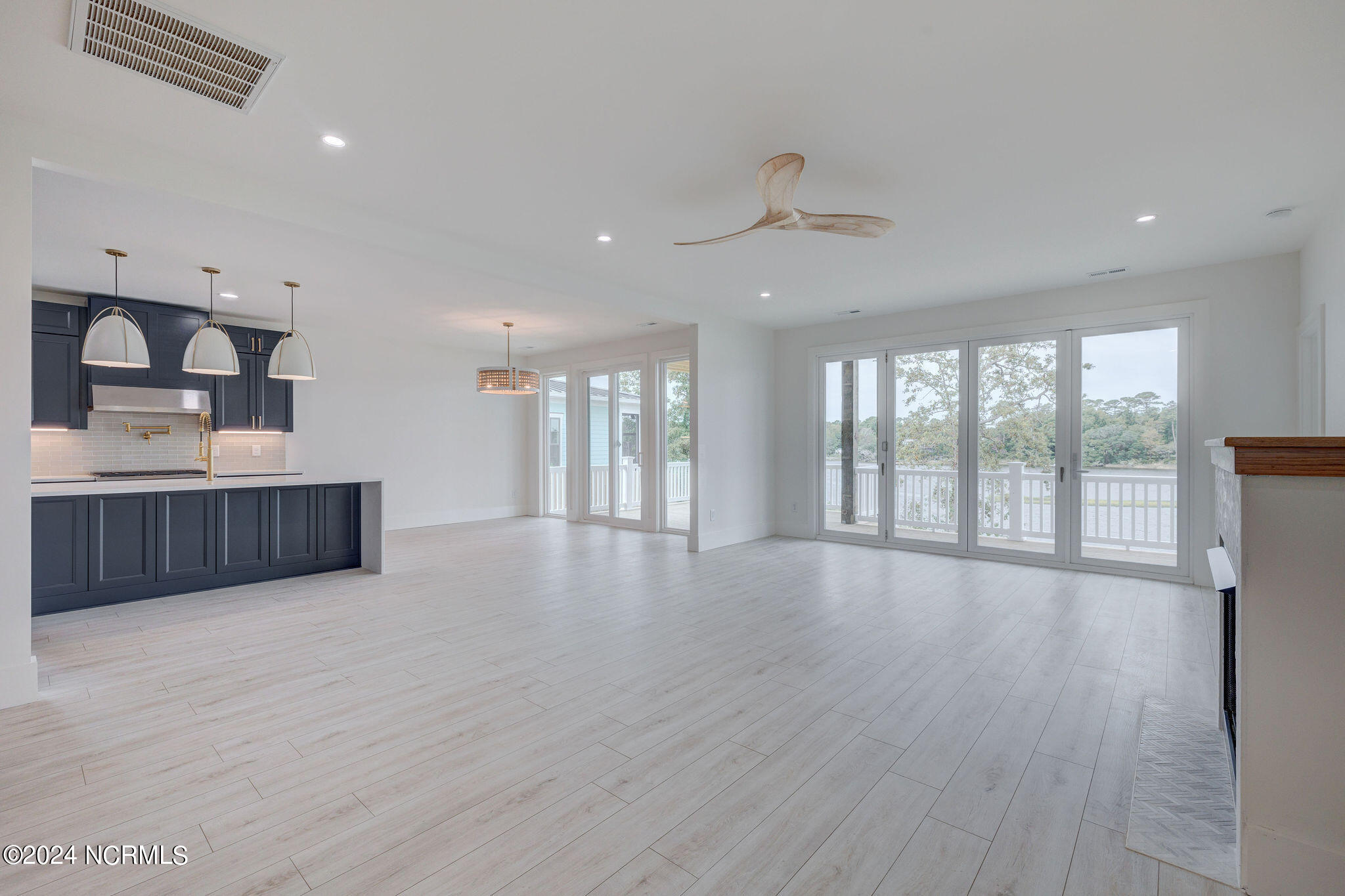13 E Cannon Cove Property Photo 4