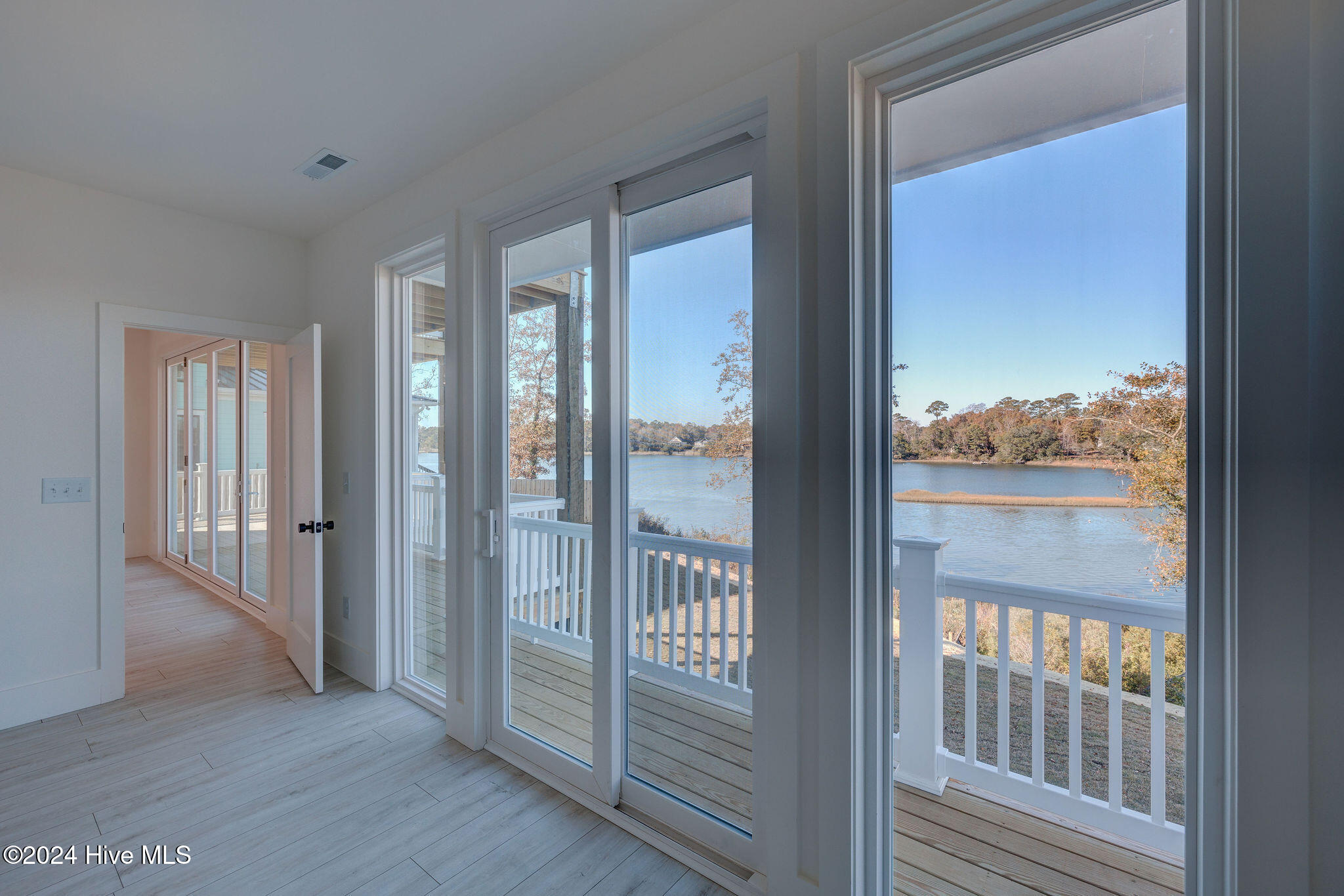 13 E Cannon Cove Property Photo 6
