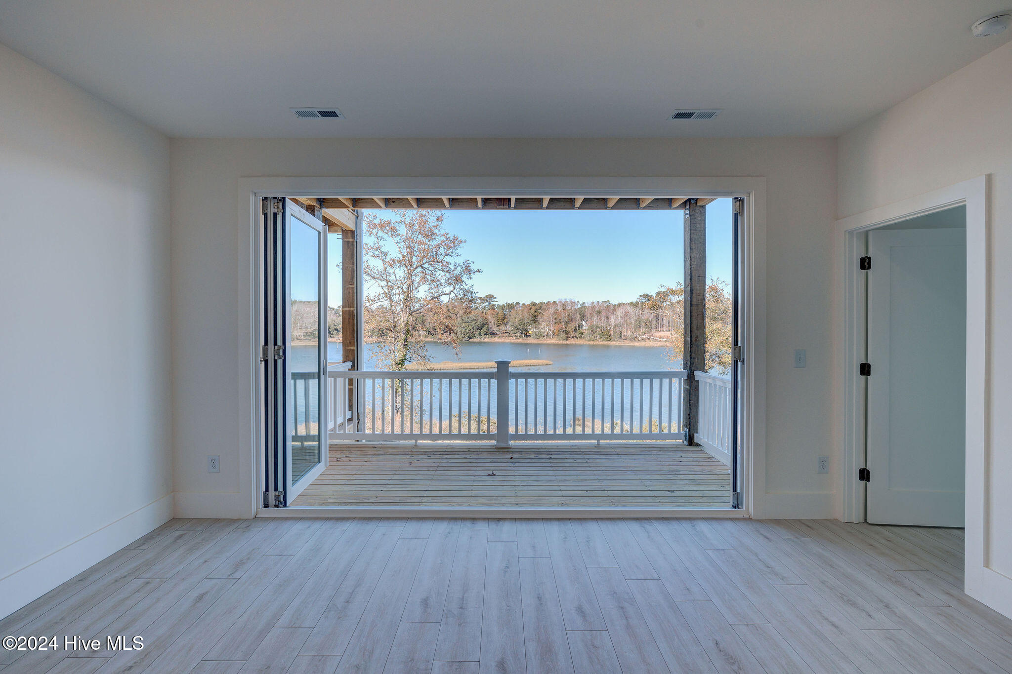 13 E Cannon Cove Property Photo 7