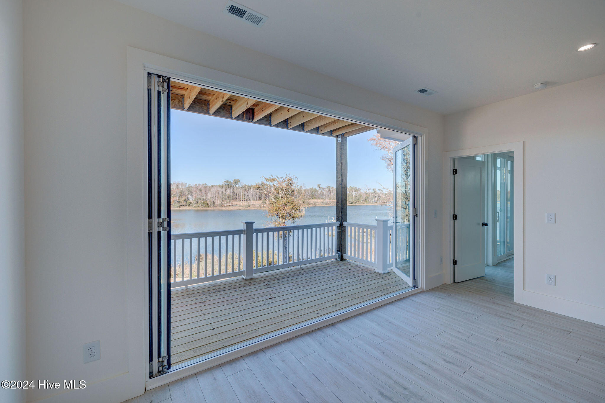 13 E Cannon Cove Property Photo 8