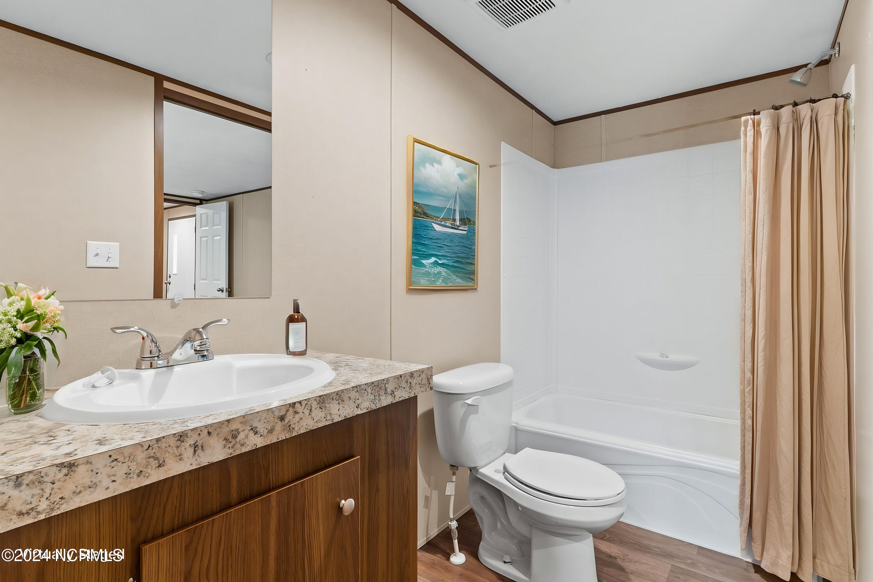 1404 Mockingbird Place Property Photo 6