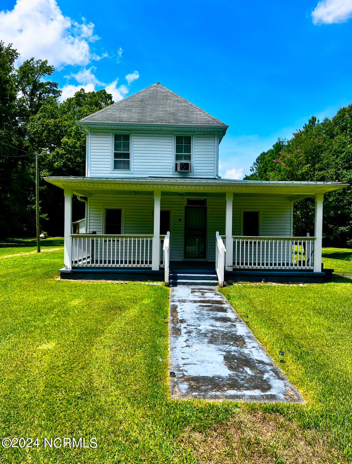 350 Highway 481 Property Photo 2
