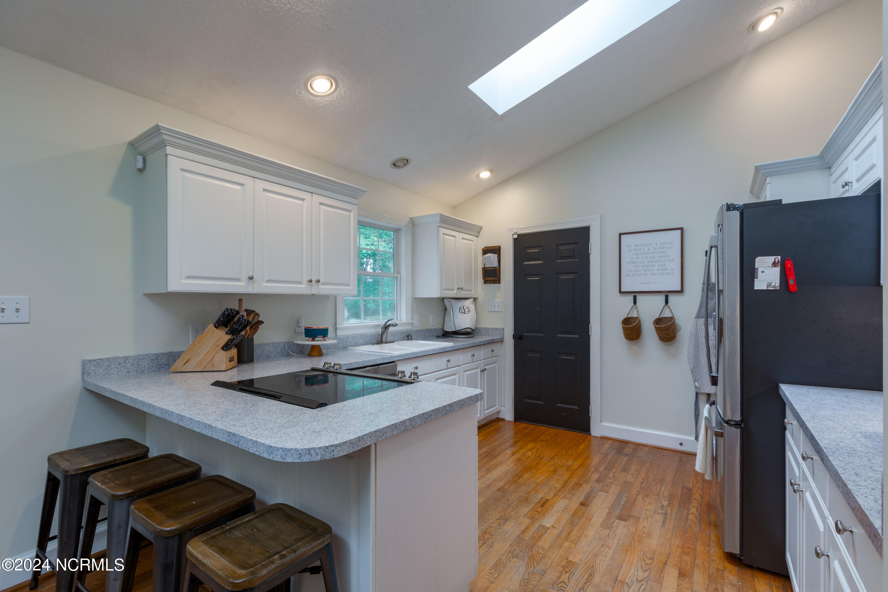 104 Angel Place Property Photo 11