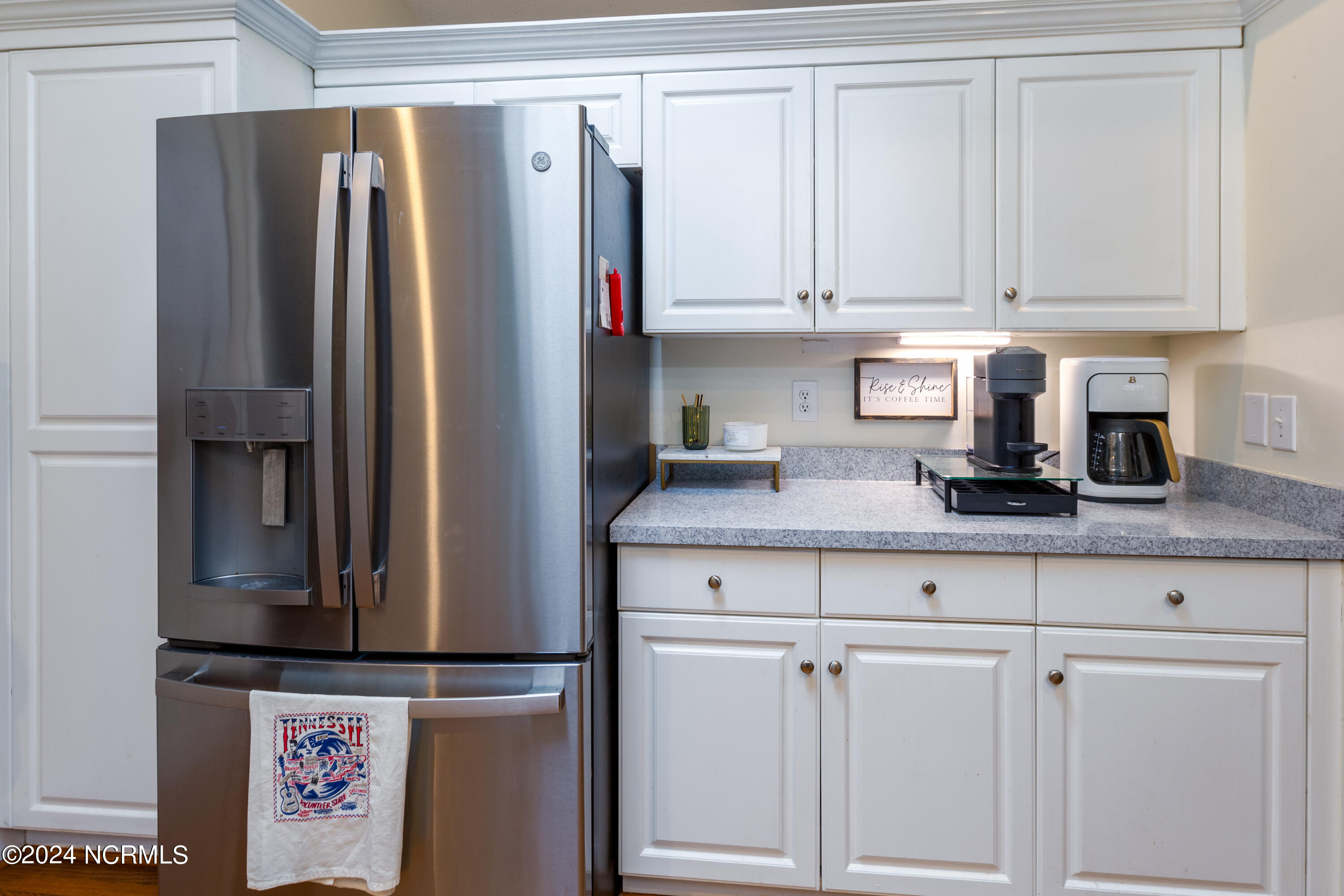 104 Angel Place Property Photo 14
