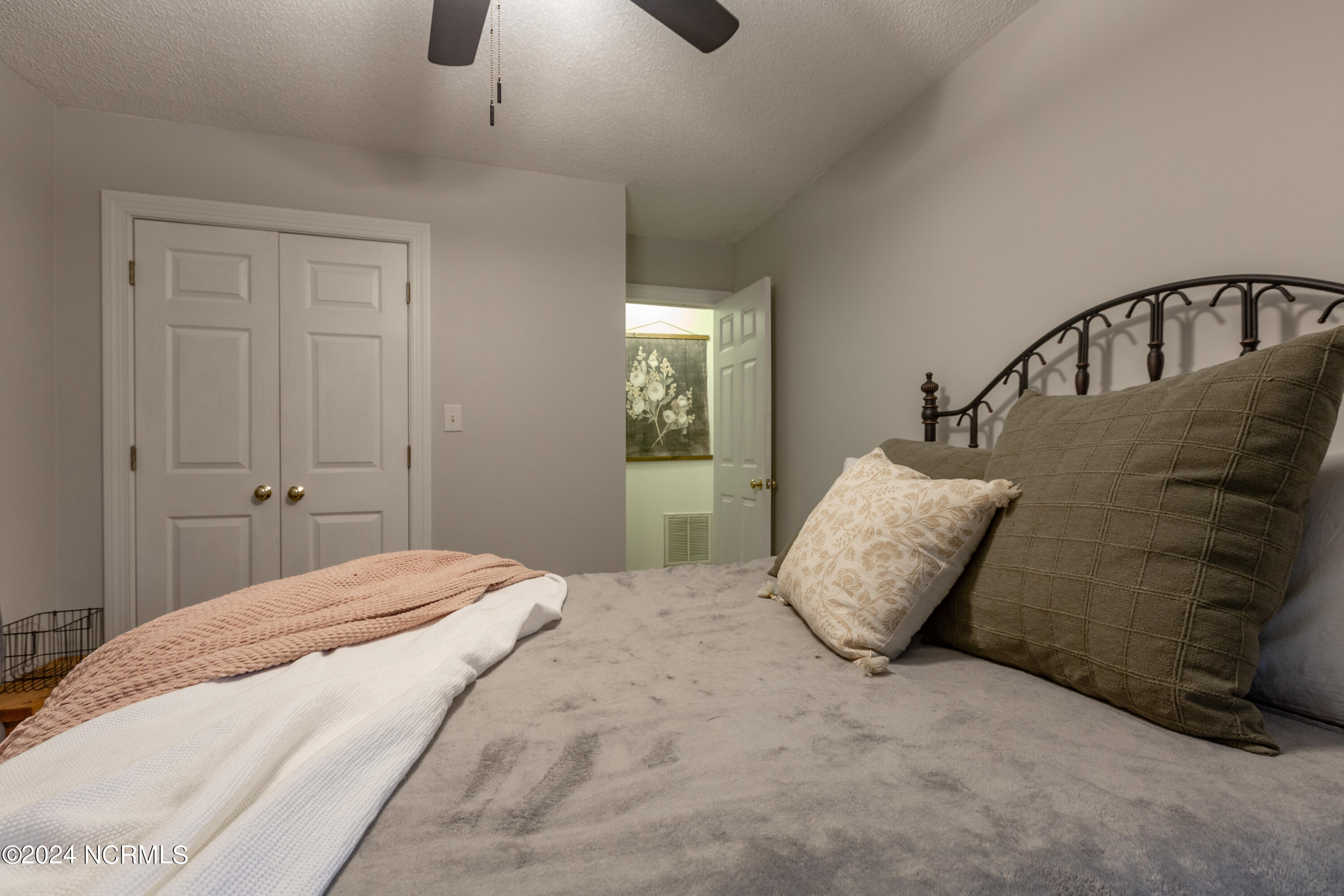 104 Angel Place Property Photo 20