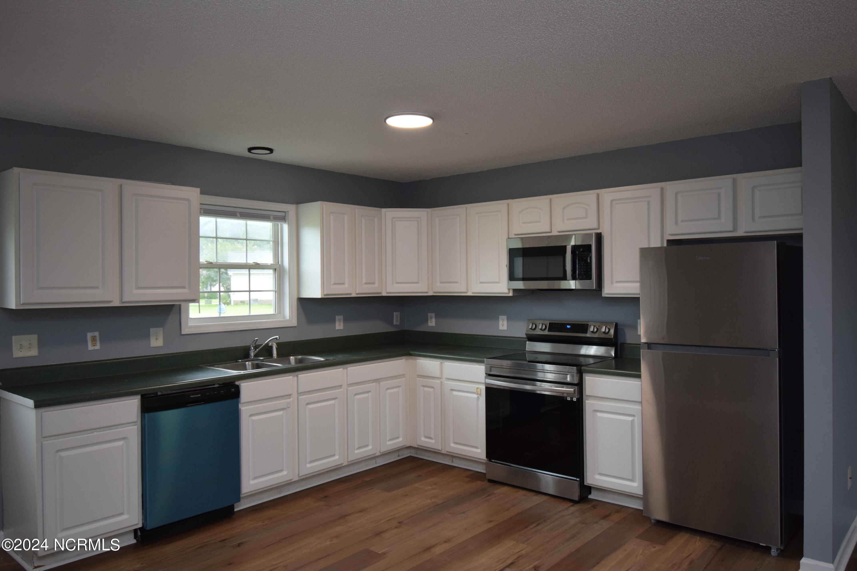 383 Olive Branch Boulevard Property Photo 3