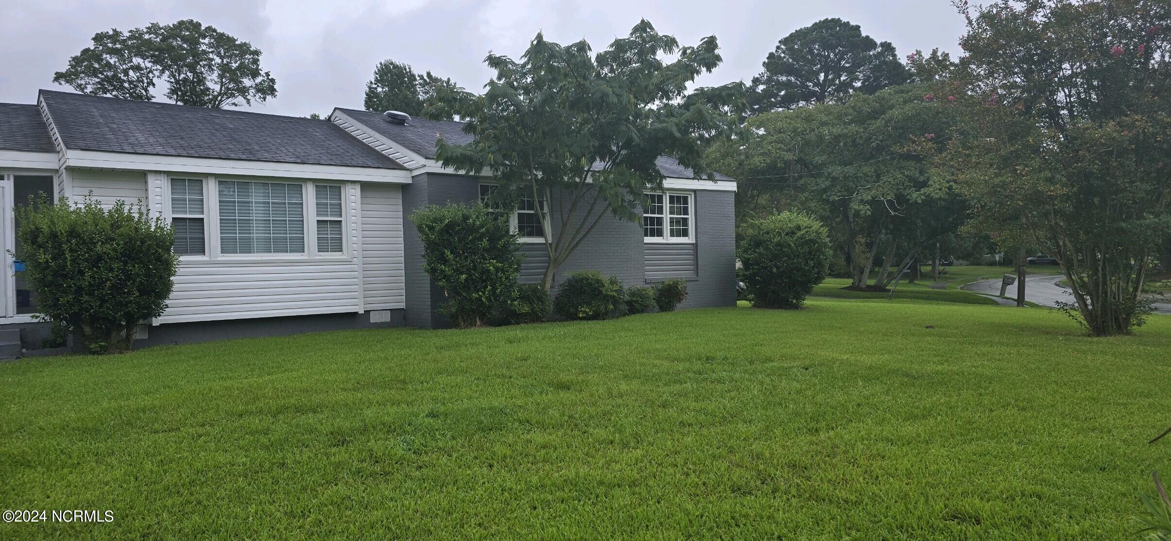 400 Seminole Trail Property Photo 1