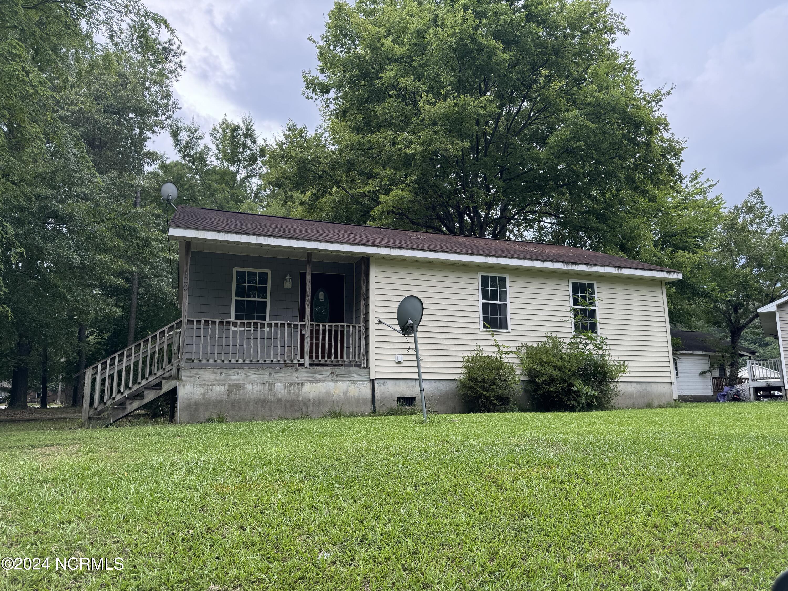 100 Zinnia Court Property Photo