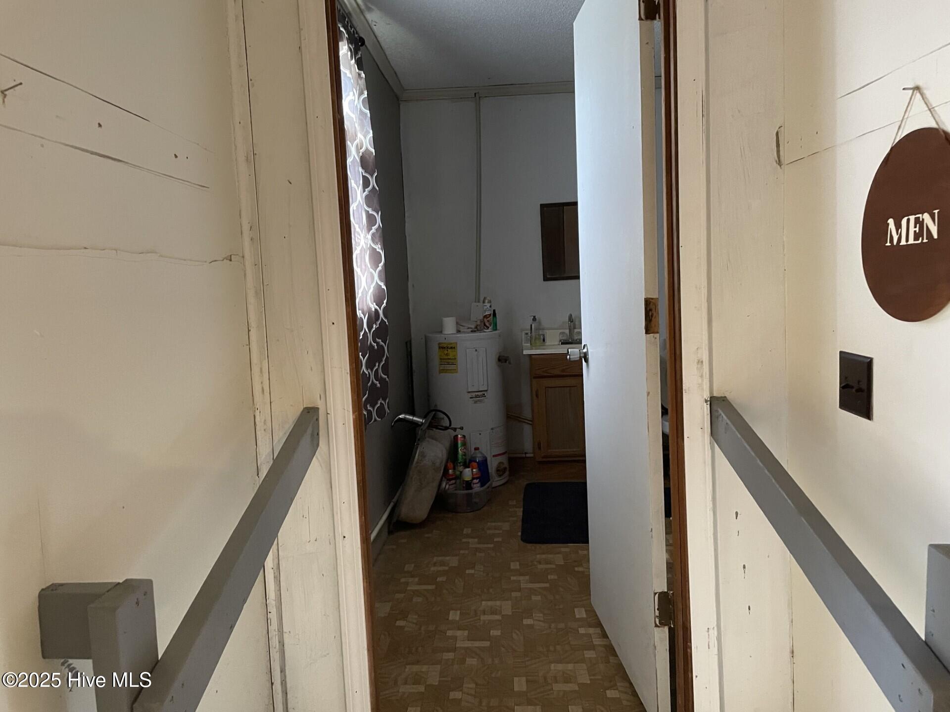 1117 W 3rd Street Property Photo 10