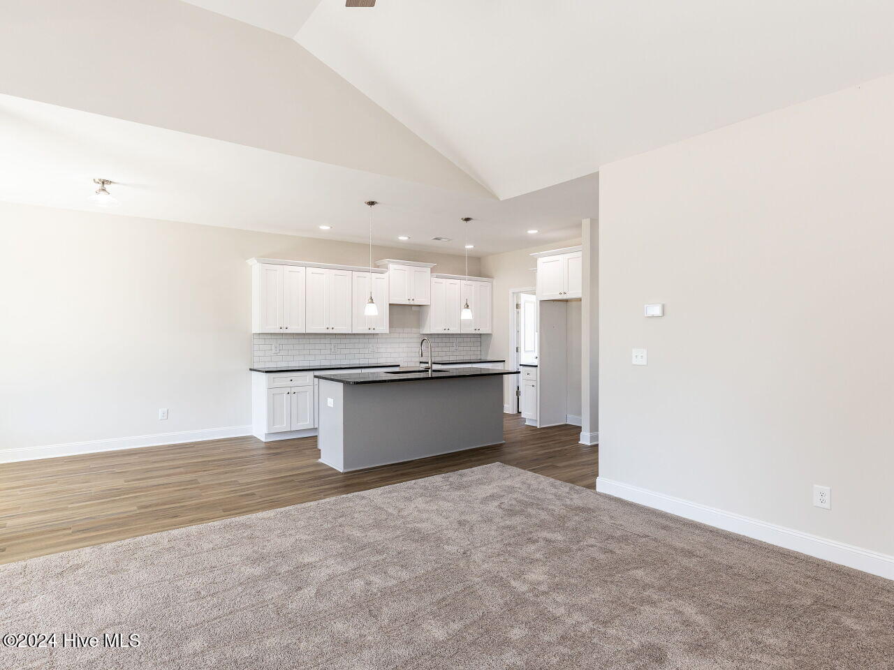 104 Askew Place Property Photo 7