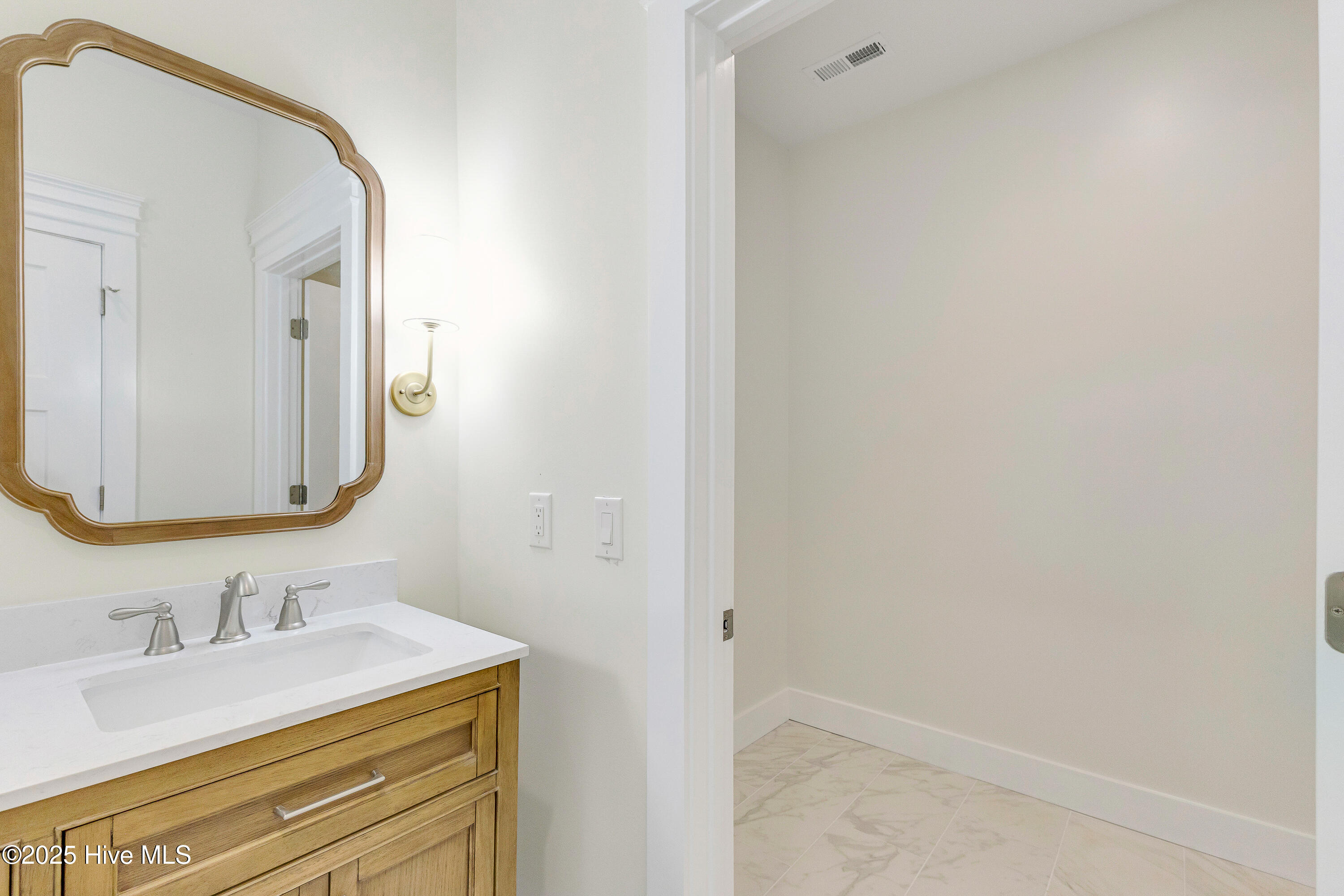 5160 Minnesota Drive Property Photo 24