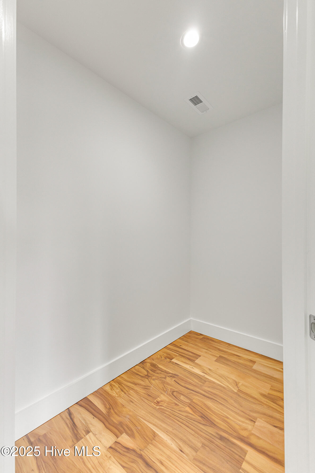 5160 Minnesota Drive Property Photo 35