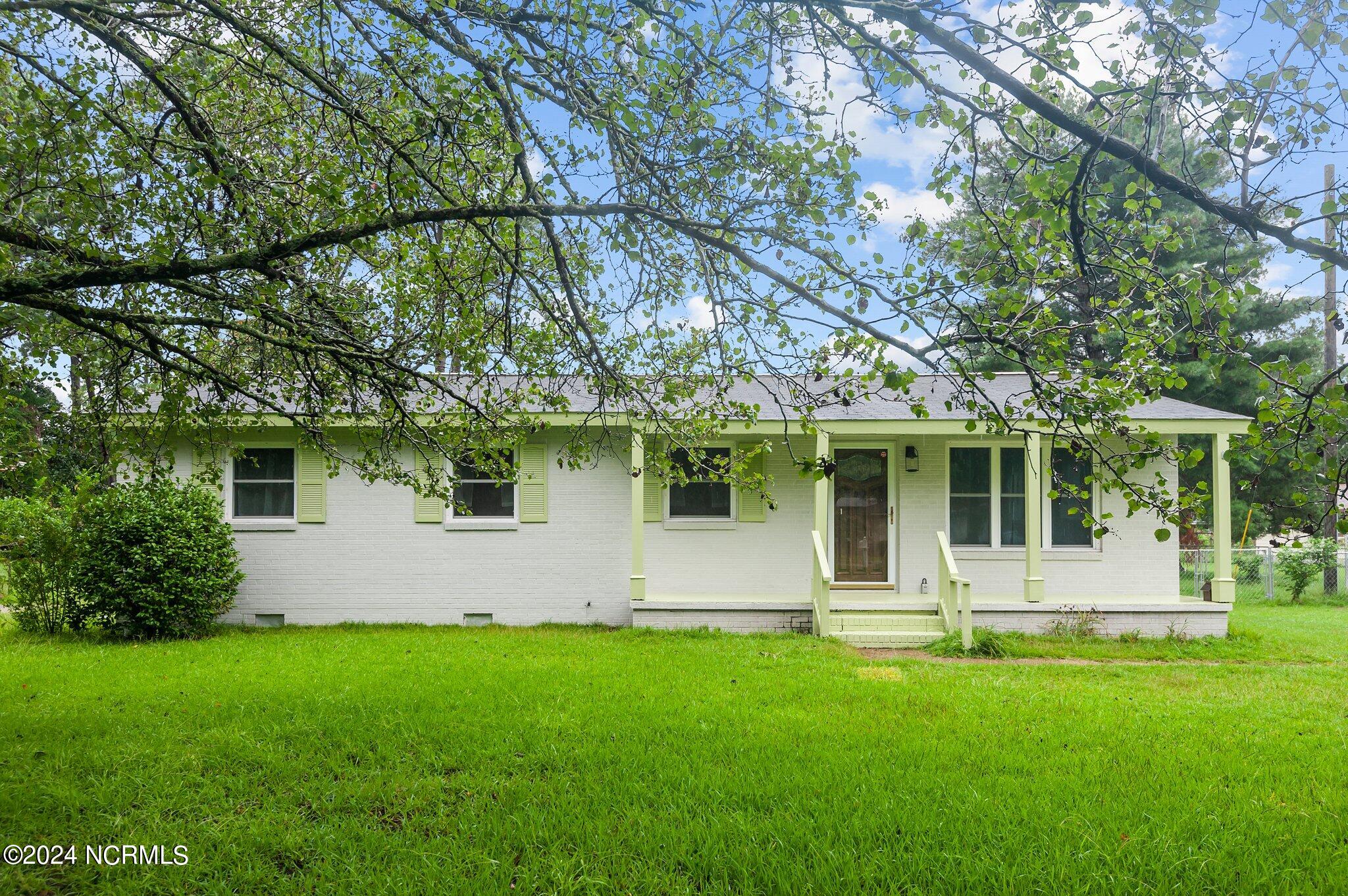 210 Glenburnie Drive Property Photo 1
