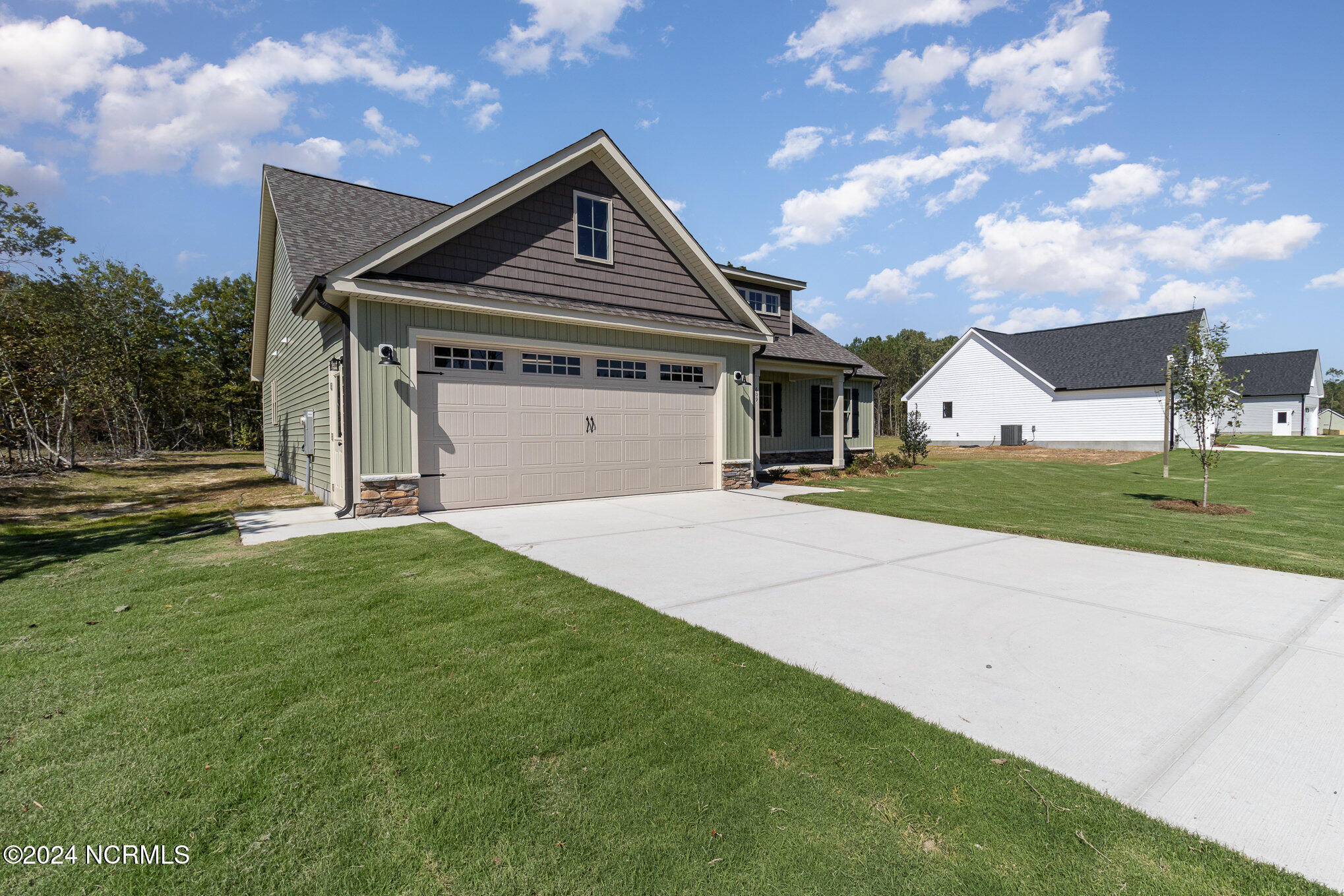 609 Tuscany Circle Property Photo 4