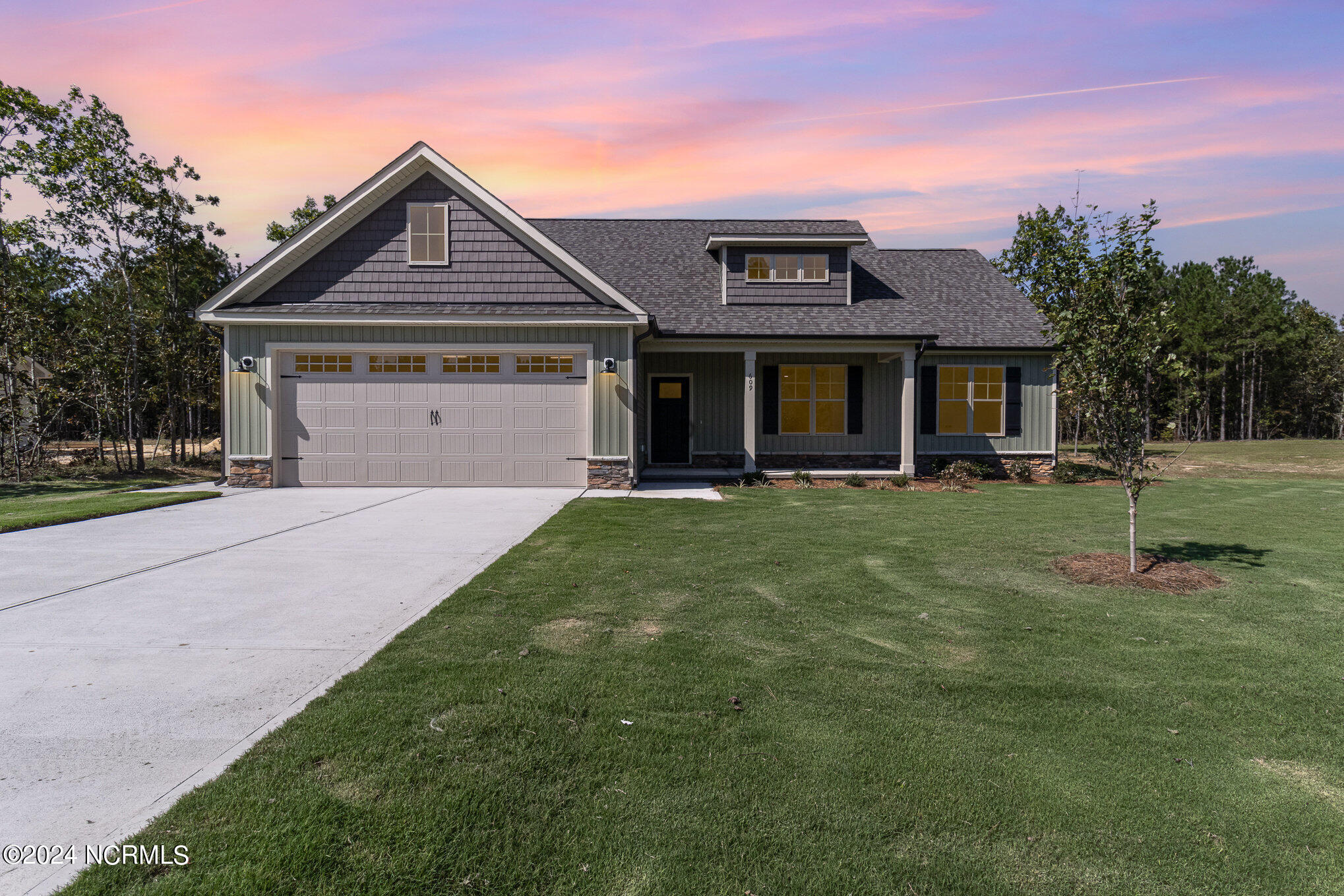 609 Tuscany Circle Property Photo 5
