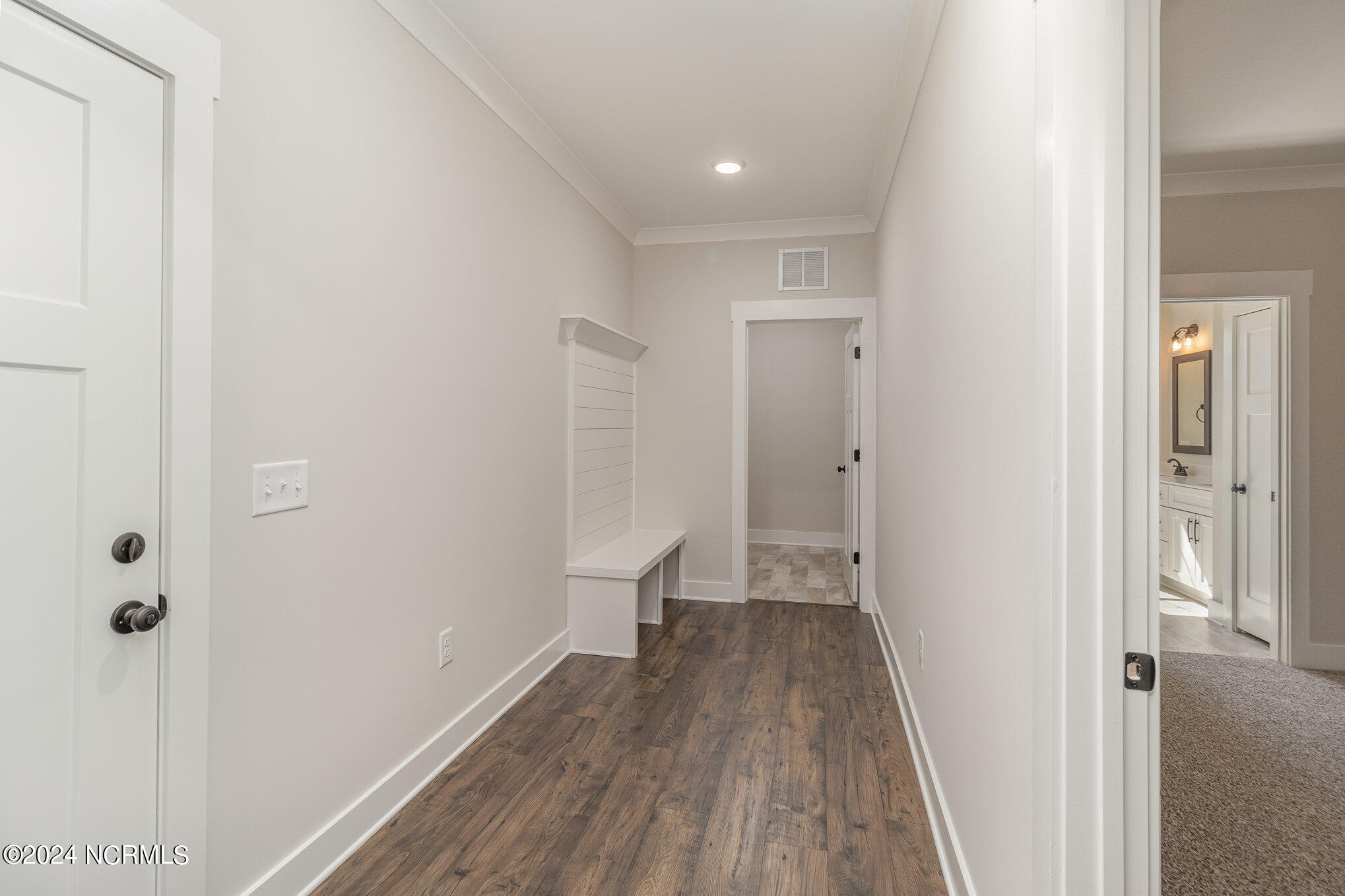 609 Tuscany Circle Property Photo 14