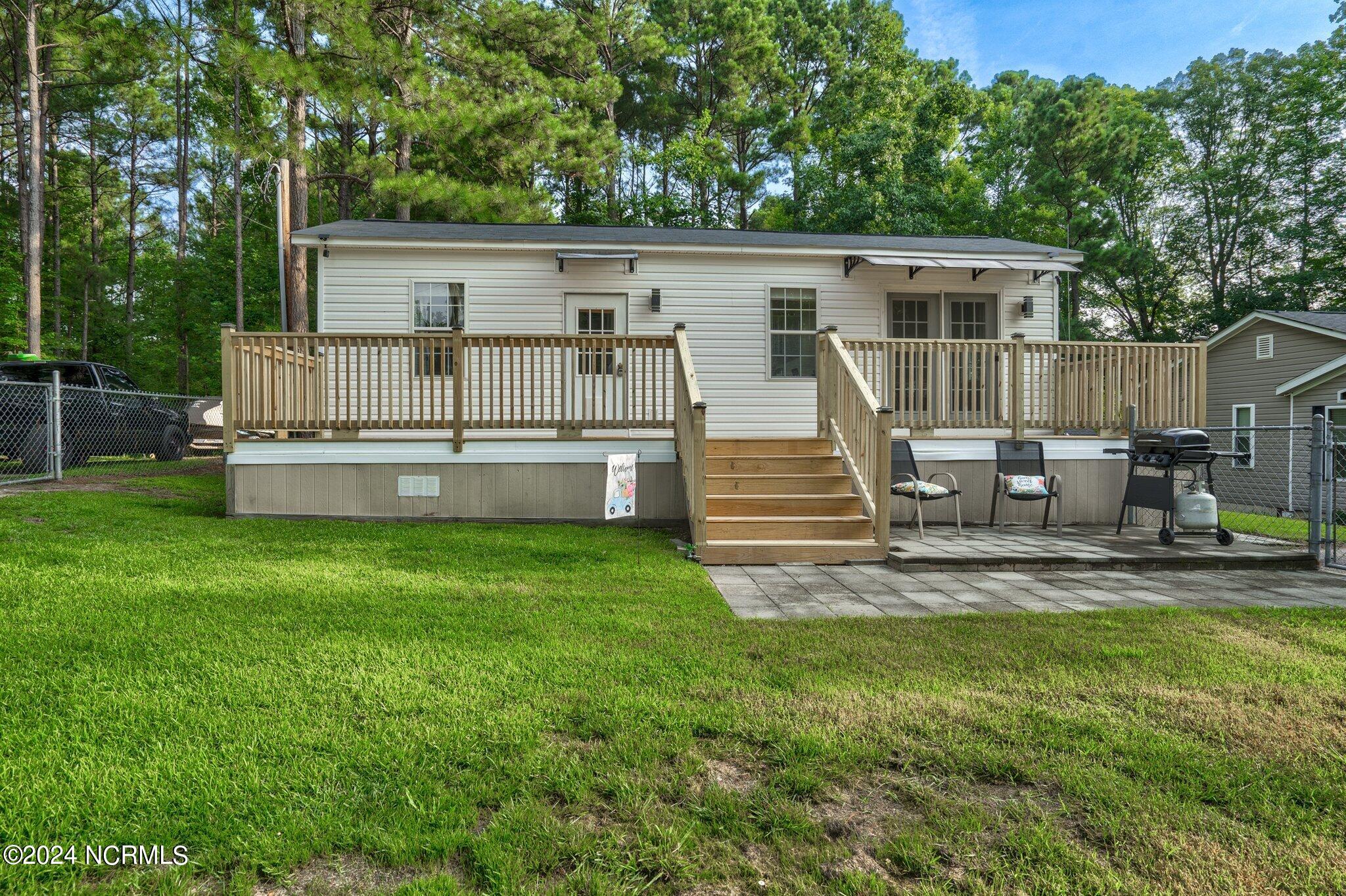 113 Winnebago Loop Property Photo 5
