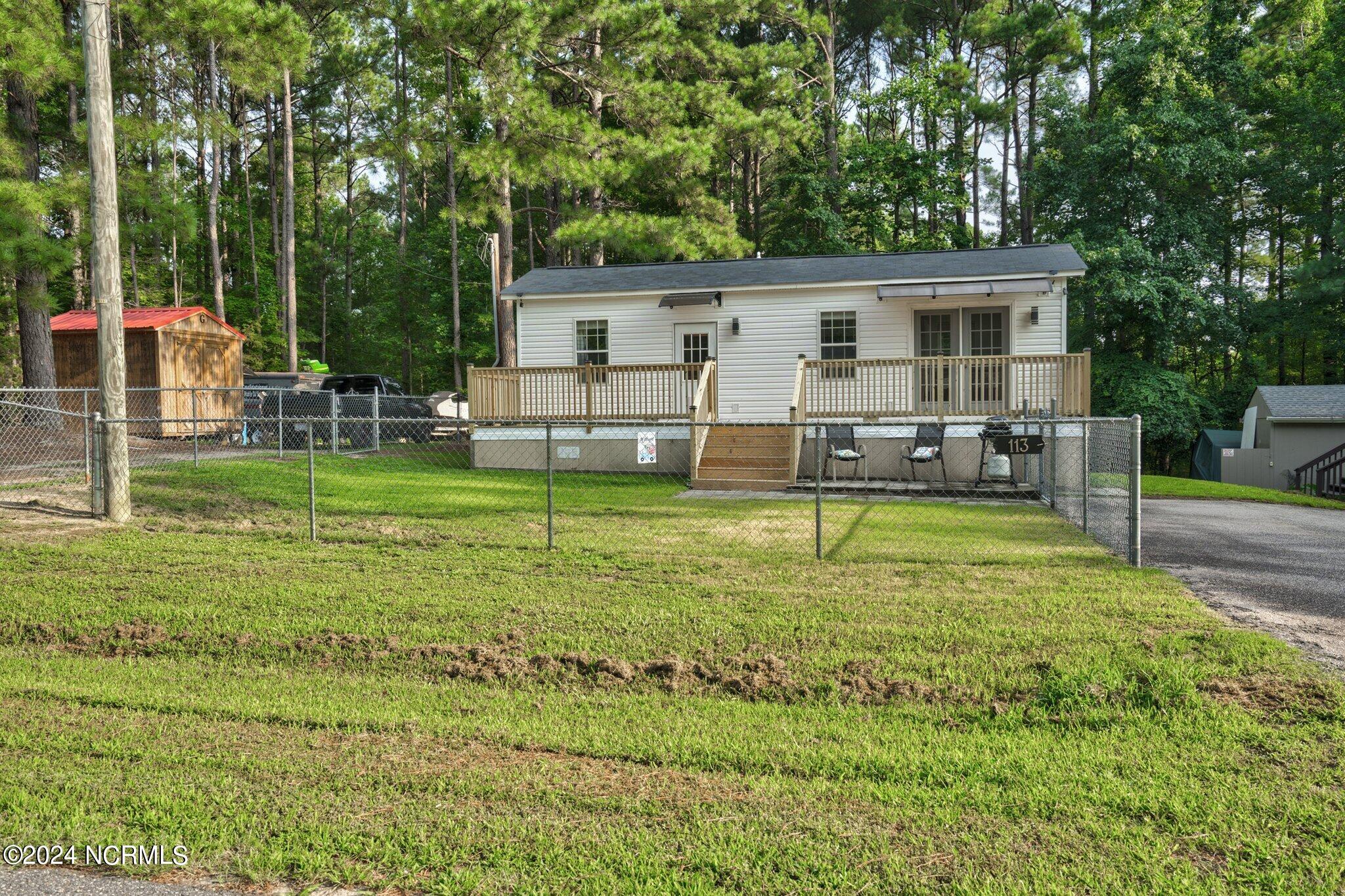 113 Winnebago Loop Property Photo 6