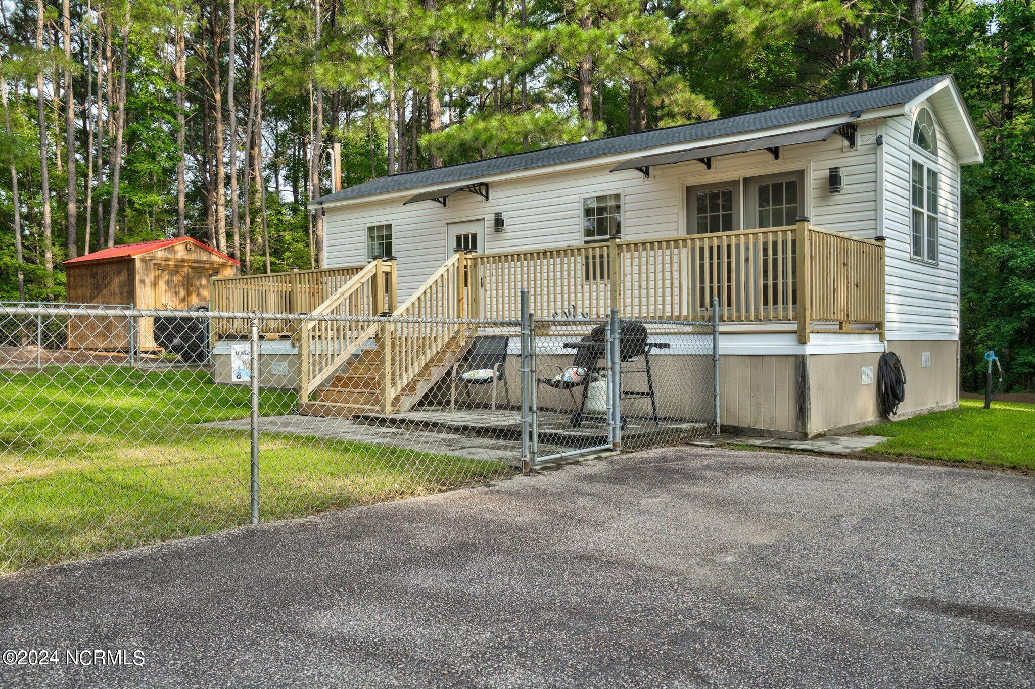 113 Winnebago Loop Property Photo 7
