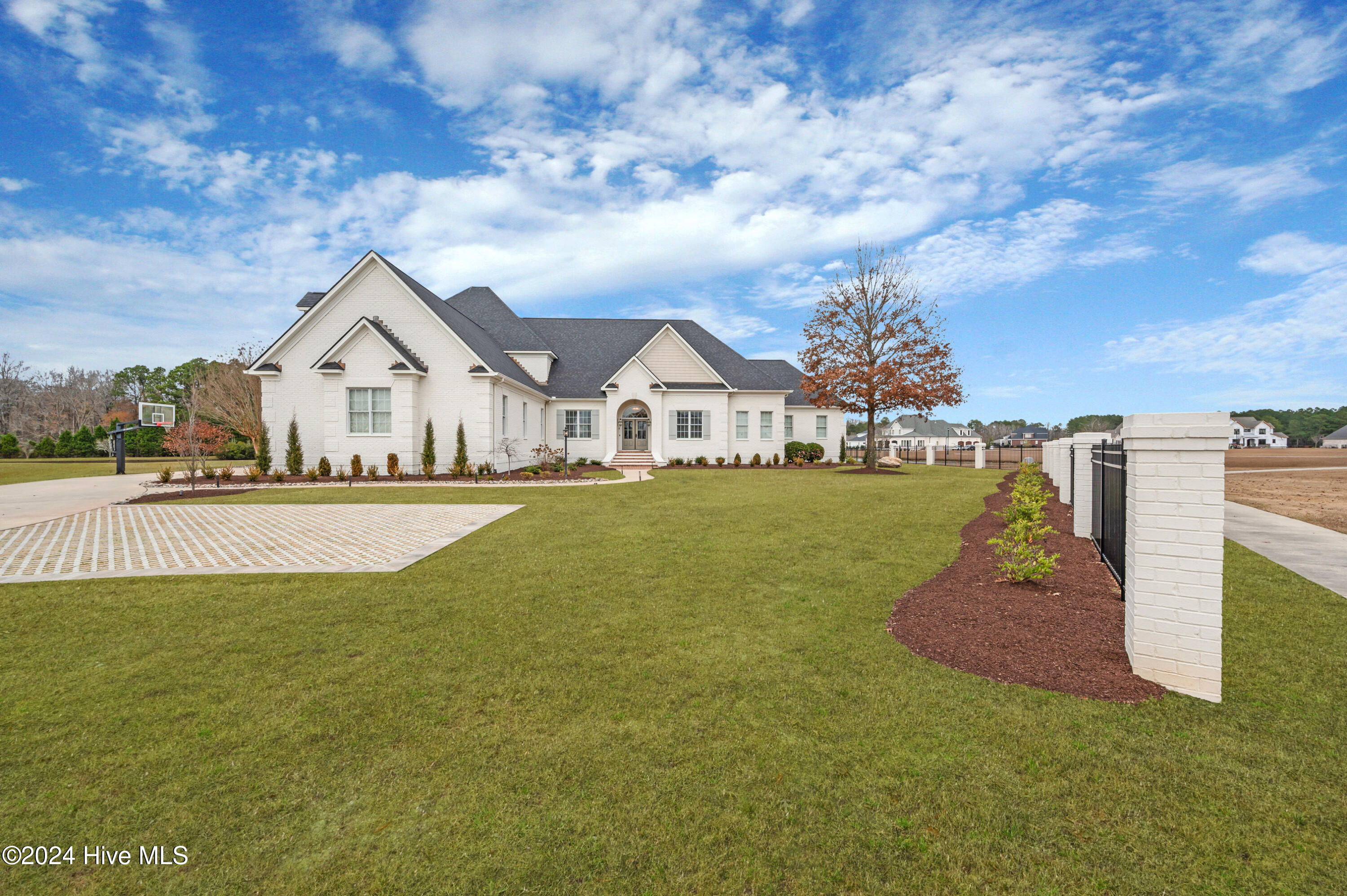 1104 Autumn Lakes Drive Property Photo 3