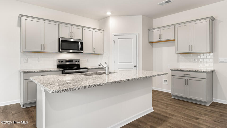 3037 Platinum Circle Property Photo 9