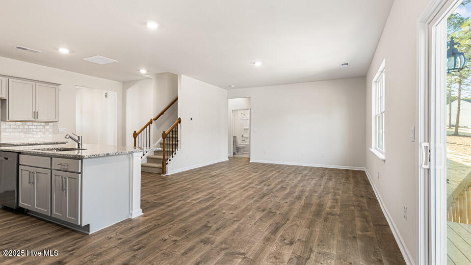 3037 Platinum Circle Property Photo 14
