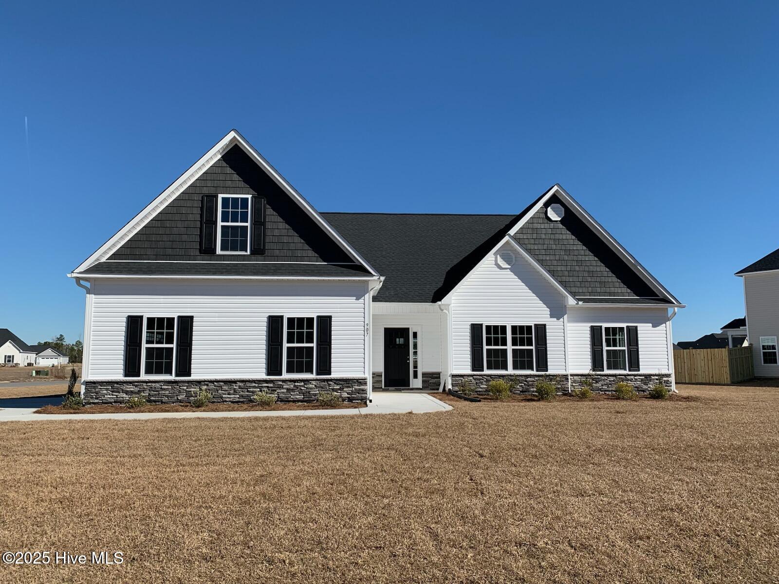 907 Coddington Cove Property Photo 1