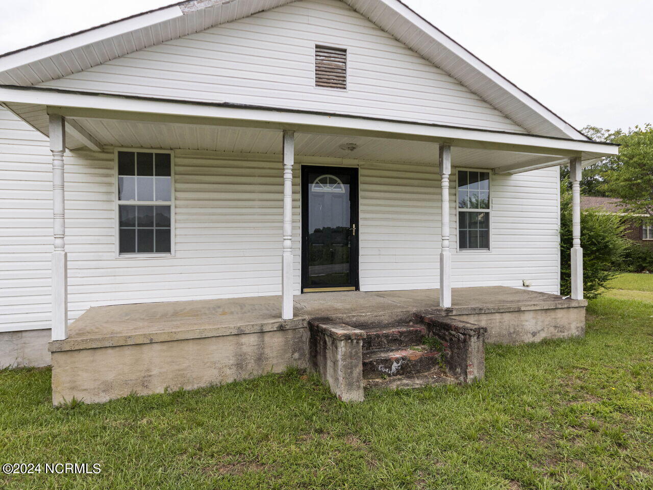 4292 Dortches Boulevard Property Photo 3