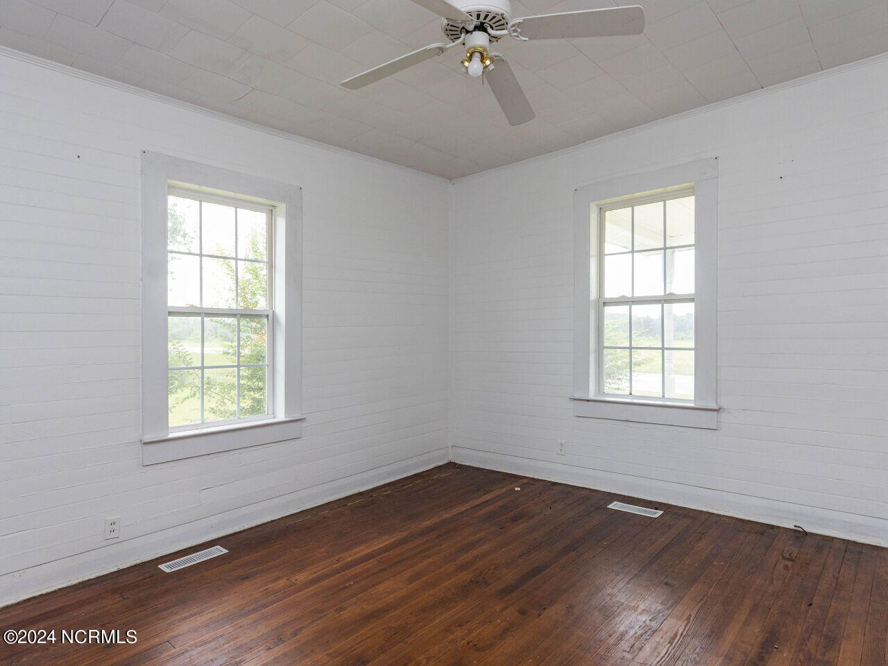 4292 Dortches Boulevard Property Photo 4